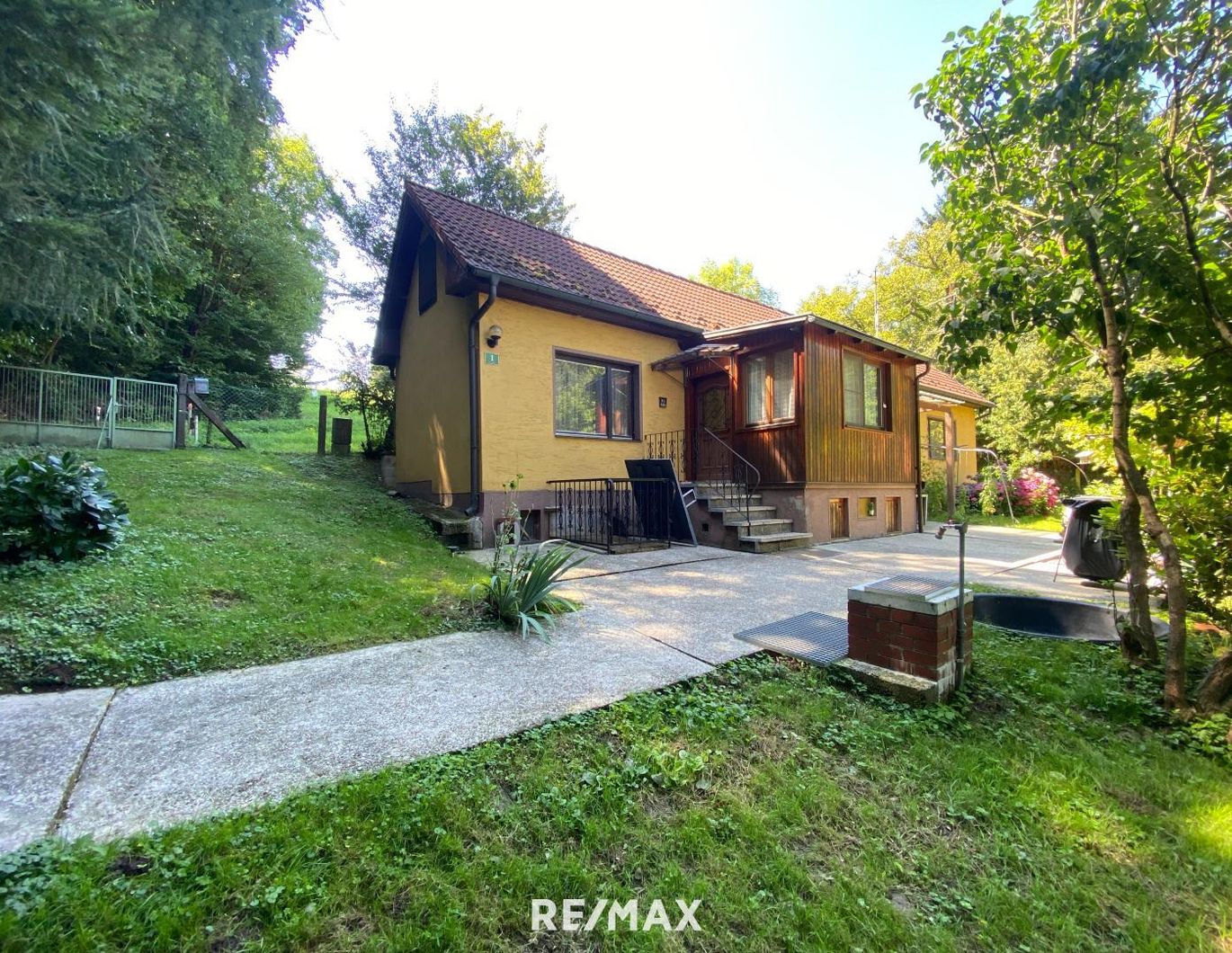 Einfamilienhaus mit Ausbau-Potenzial, >1.700 m² Grundstück
