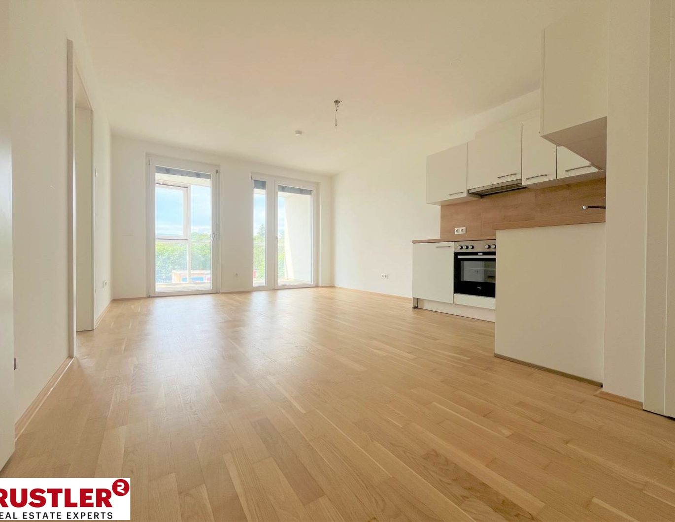Schöne 2-Zimmerwohnung mit herrlich großer LOGGIA!