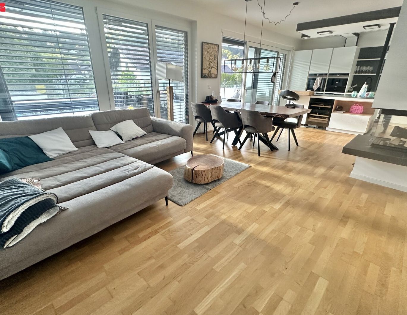Penthouse Pur: Großzügige Fensterfronten mit Zugang auf die Westterrasse!