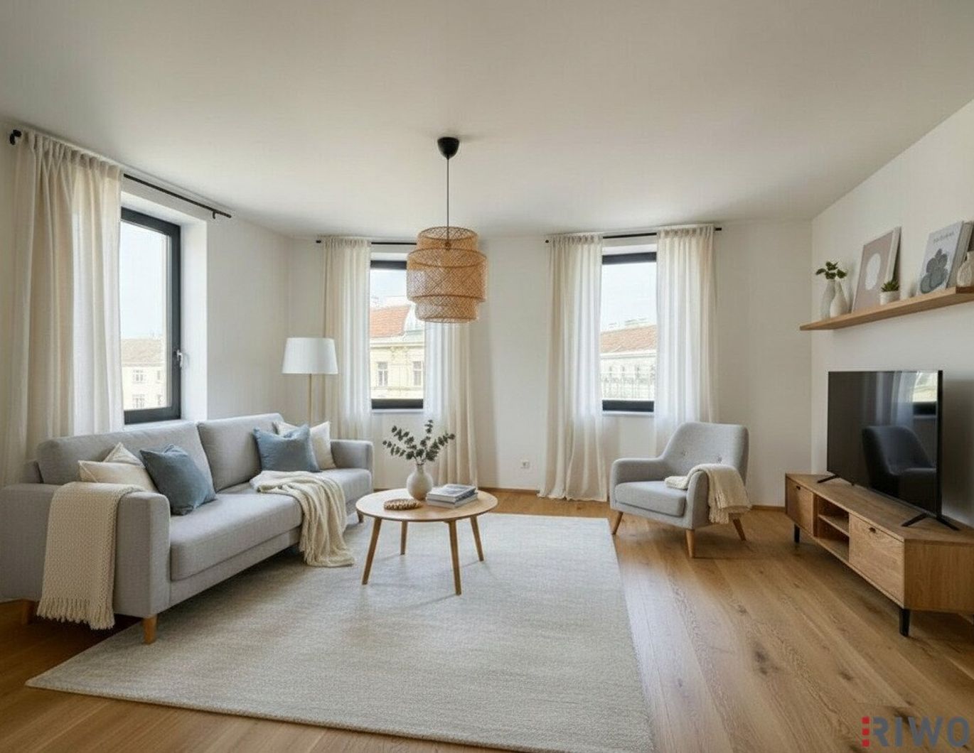 3-Zimmer Altbauwohnung mit geräumiger Wohnküche und großzügiger Verglasung | Fernwärme