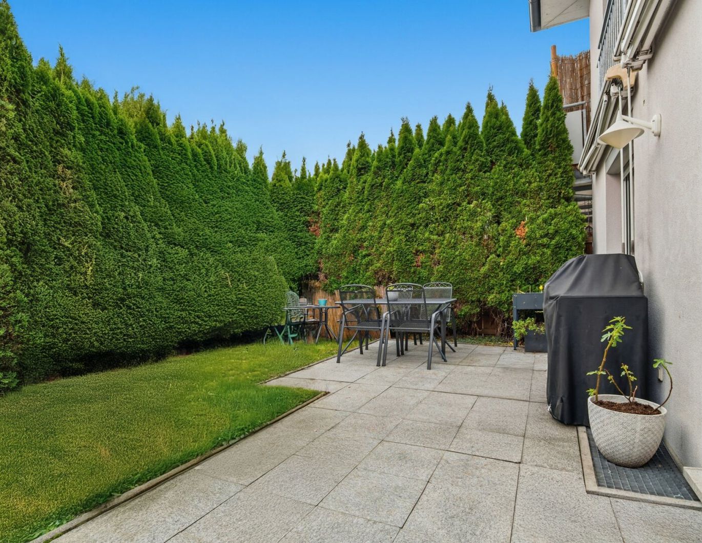 Hohenems: Maisonette-Wohnung mit großem Garten!