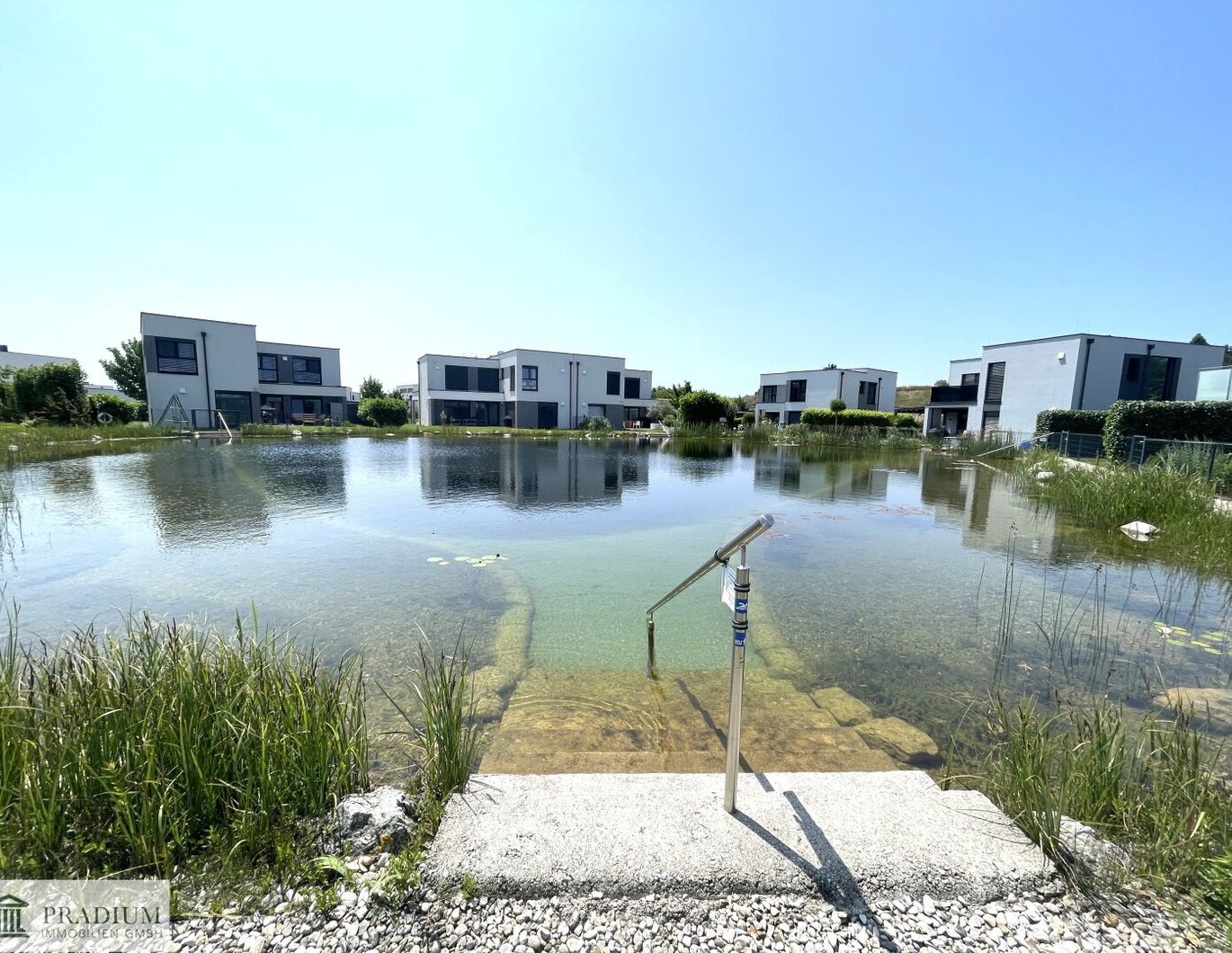 Modernes Einfamilienhaus direkt am See im exklusiven Giardino Seepark in Oberwaltersdorf