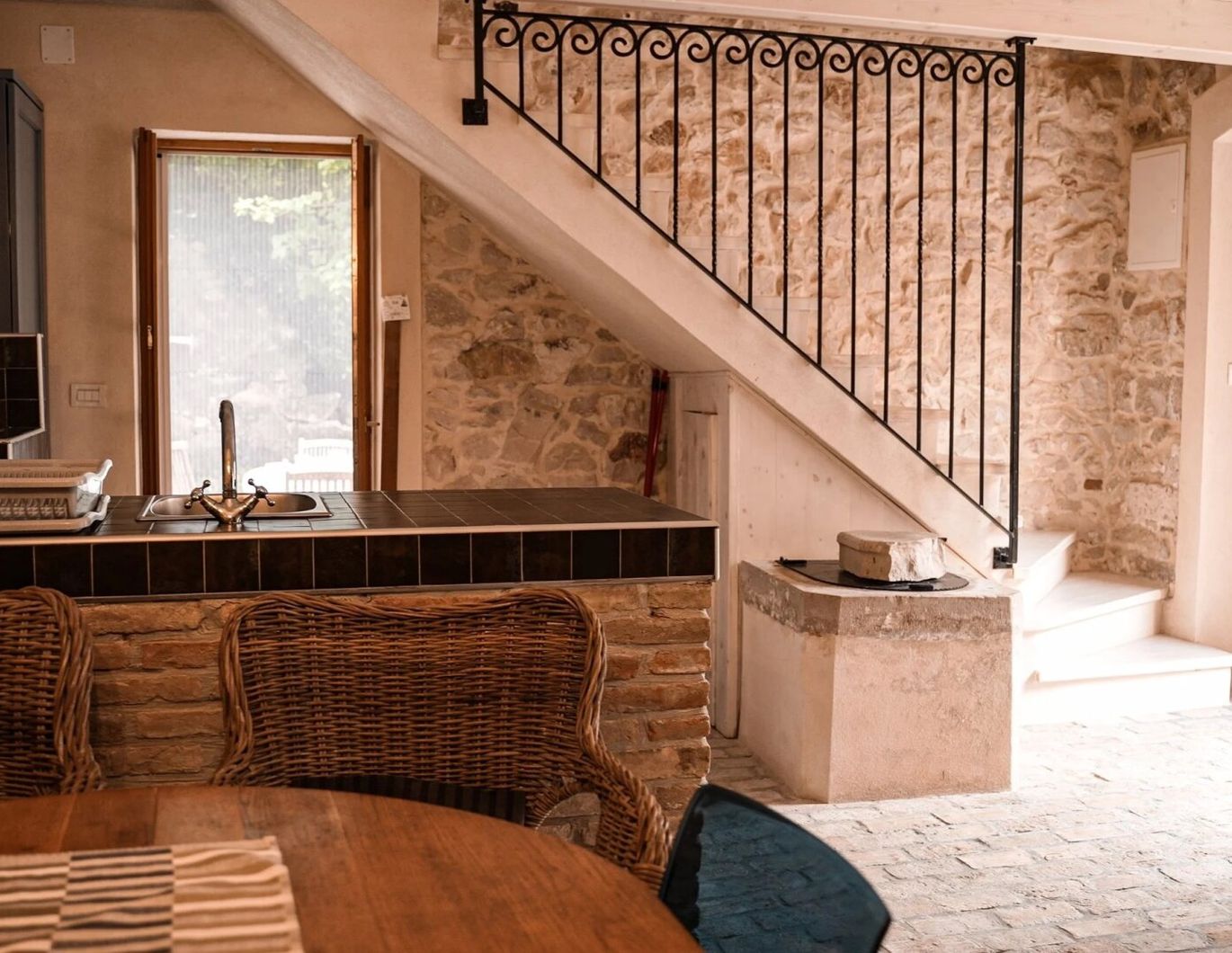 Respiro Mediterraneo Dinka - Authentische Steinvilla mit Kamin