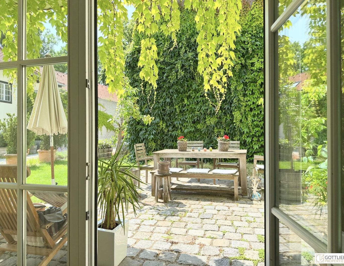 Bestlage Grinzing! Außergewöhnliche 3-Zimmer-Wohnung mit südseitigem Eigengarten in historischem Winzerhaus aus dem 16. Jahrhundert