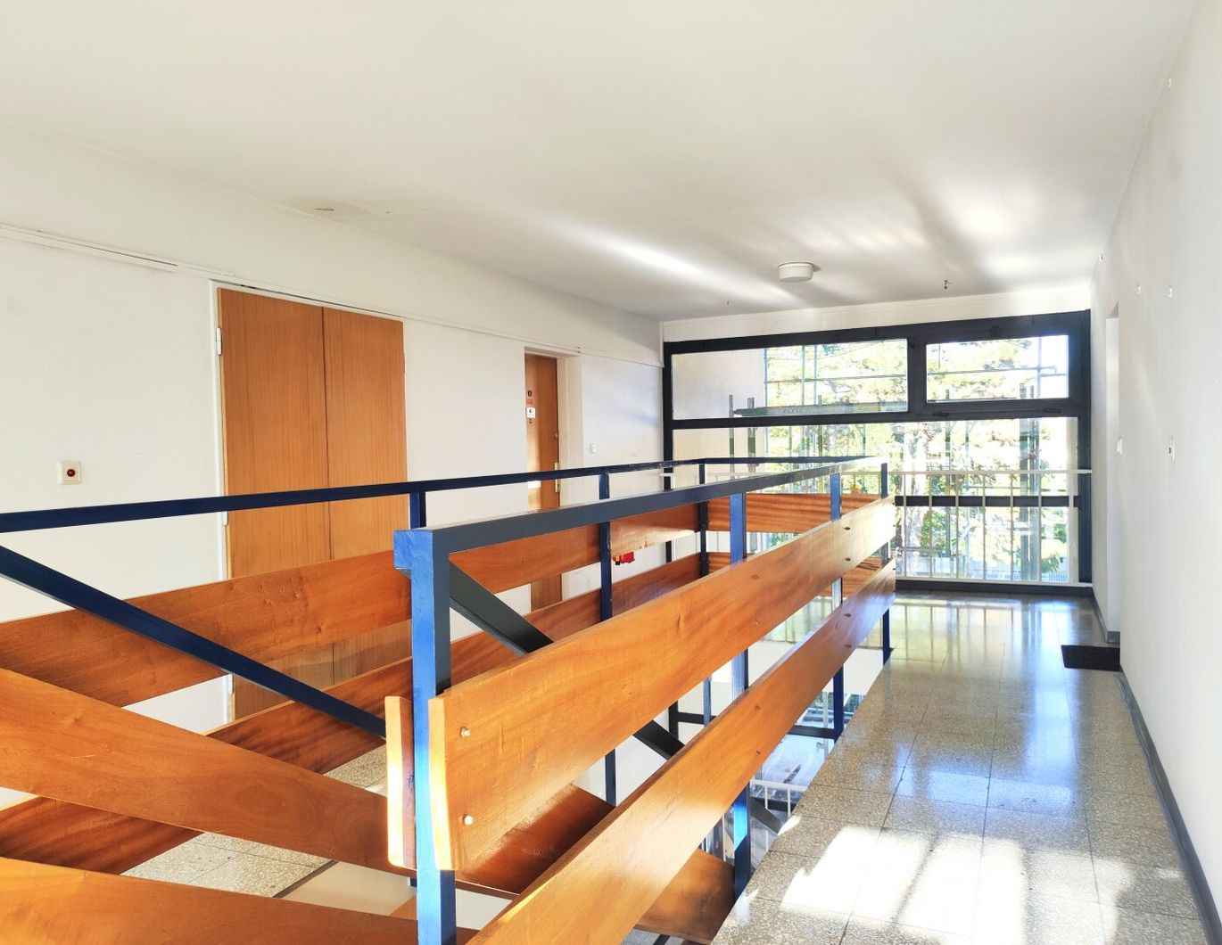 EDELROHBAU - Sanierungsbedürftige 3-Zimmer Wohnung mit Loggia