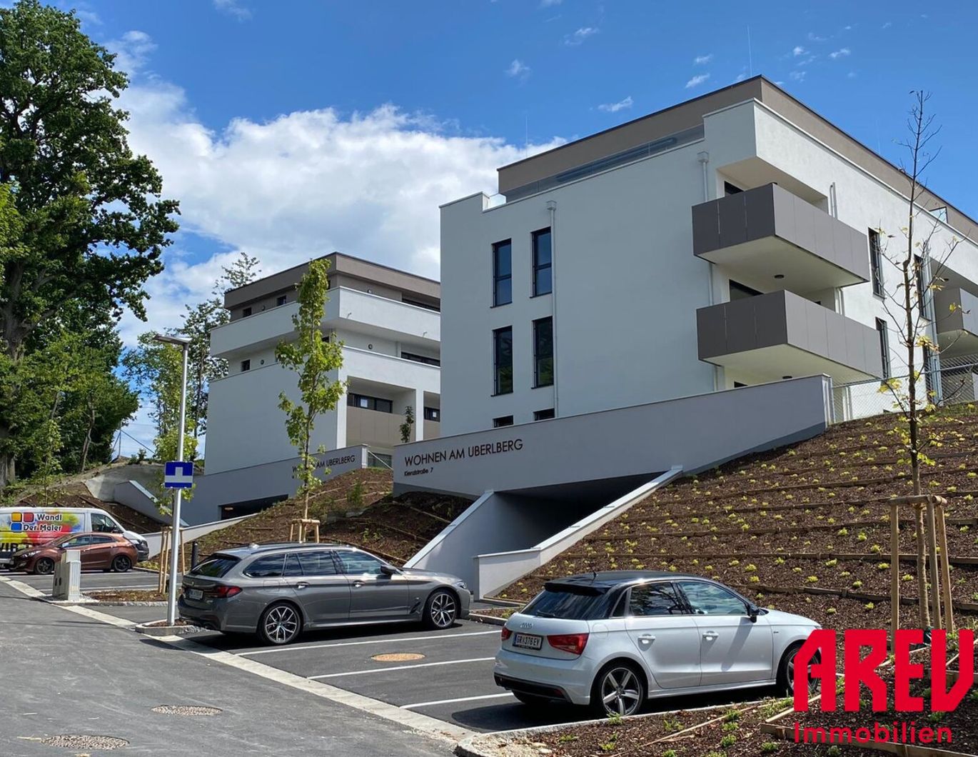 hochwertige 2-Zimmer Etagenwohnung mit PKW-Stellplatz