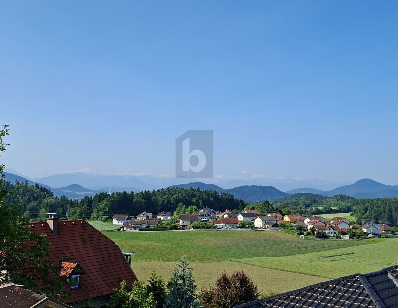 VIEL PLATZ IN RUHIGER LAGE