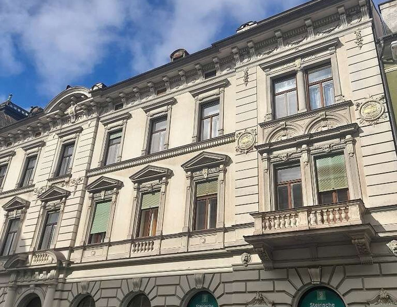 Wohnen im Zentrum von Leoben - 4 Zimmer mit 2 Balkonen und Gartenmitbenutzung