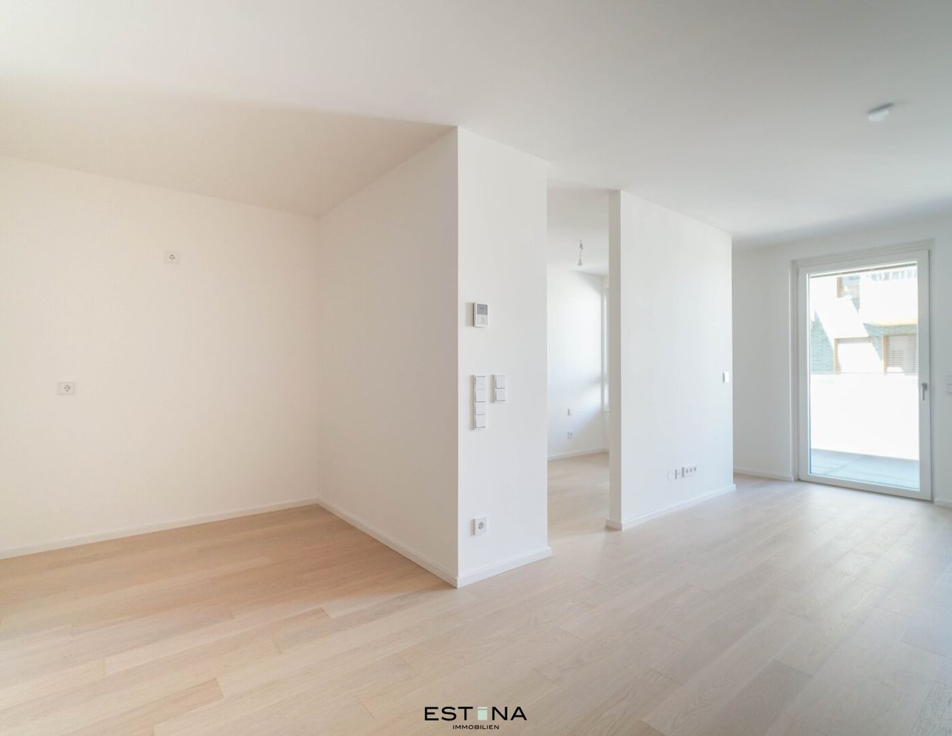 Nähe Erholungsgebiet Wienerberg - Pärchenwohnung mit Balkon