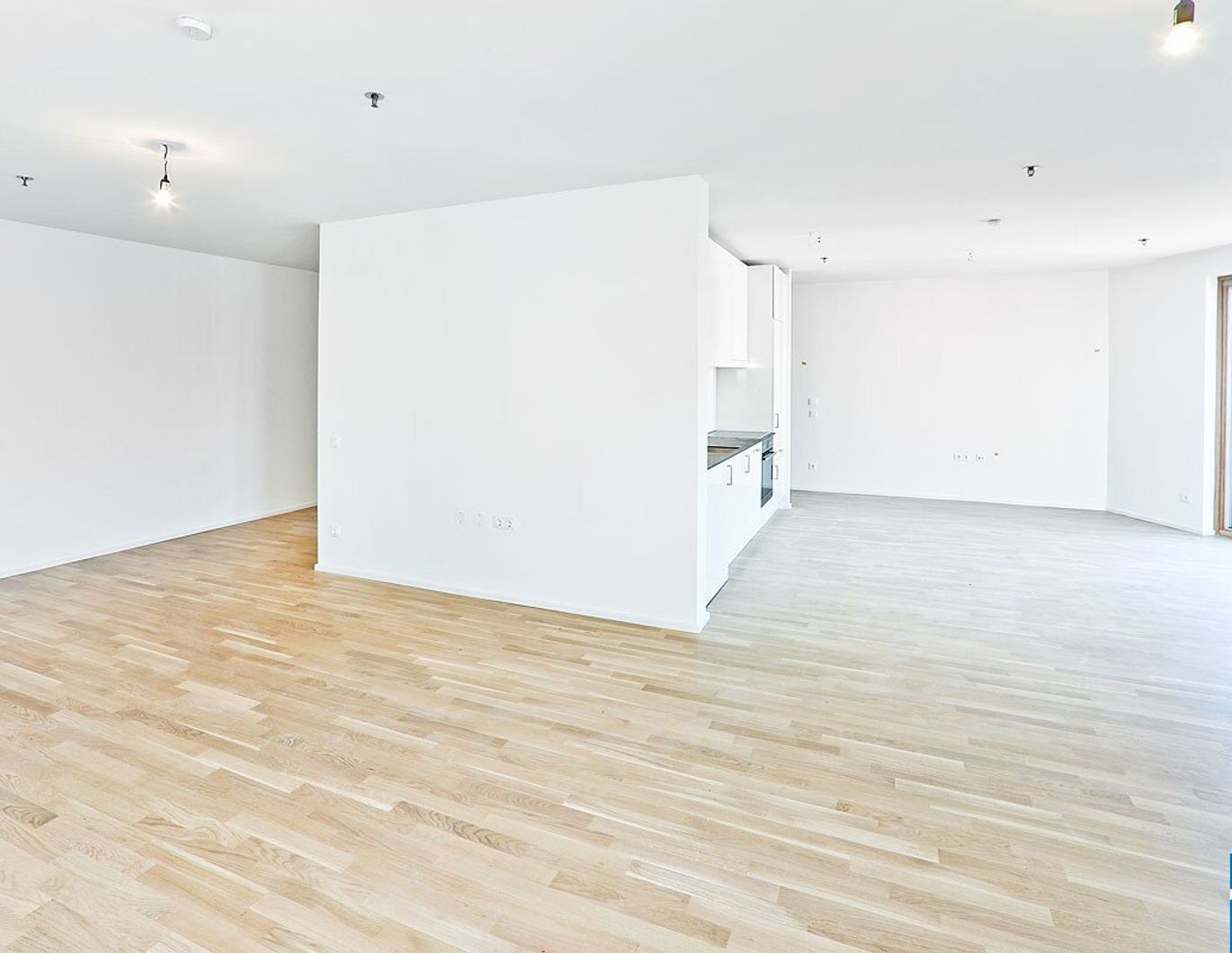 Sonnwendviertel: 1-Zimmer-Wohnung mit Balkon im 18. OG - Fitnessraum, Co-Working & Rooftop-Terrasse inklusive!