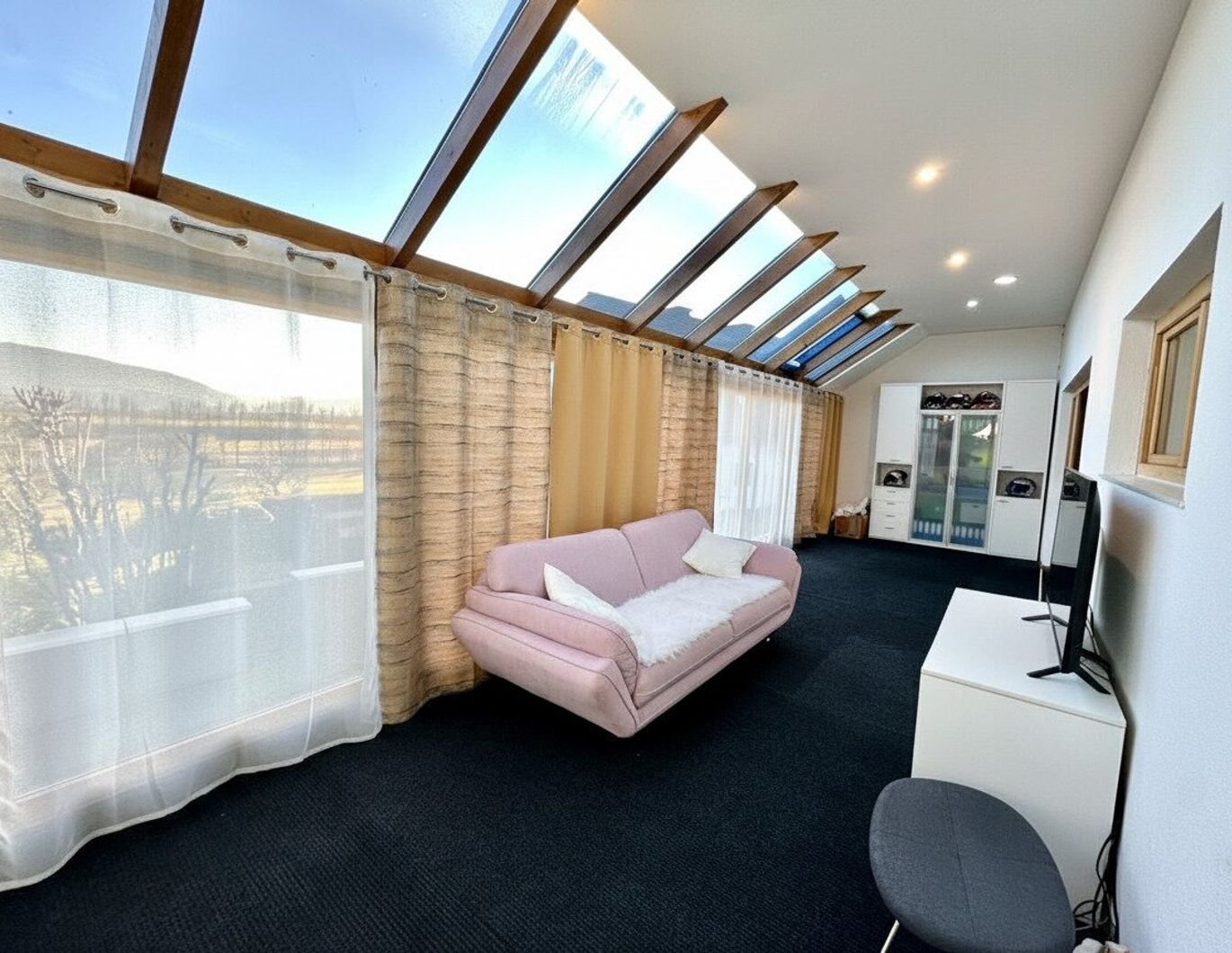 Außergewöhnliches Einfamilienhaus mit Wintergarten & Doppelgarage mit Hebebühne in Toplage von Spielberg