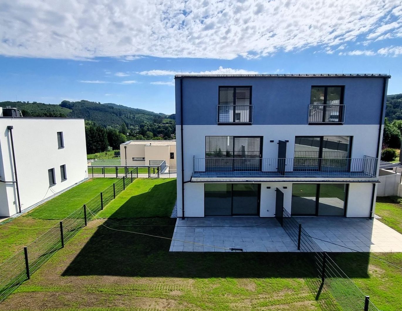 GARTENWOHNUNG - ERSTBEZUG IN SONNIGER RUHELAGE
