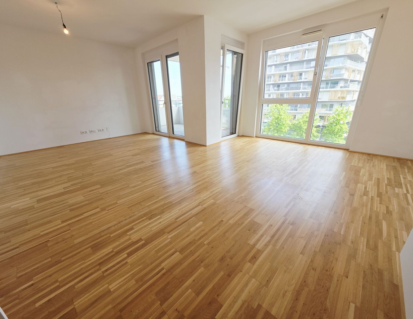 3 ZIMMERWOHNUNG MIT BALKON -1.MONAT MIETFREI - 8020 GRAZ