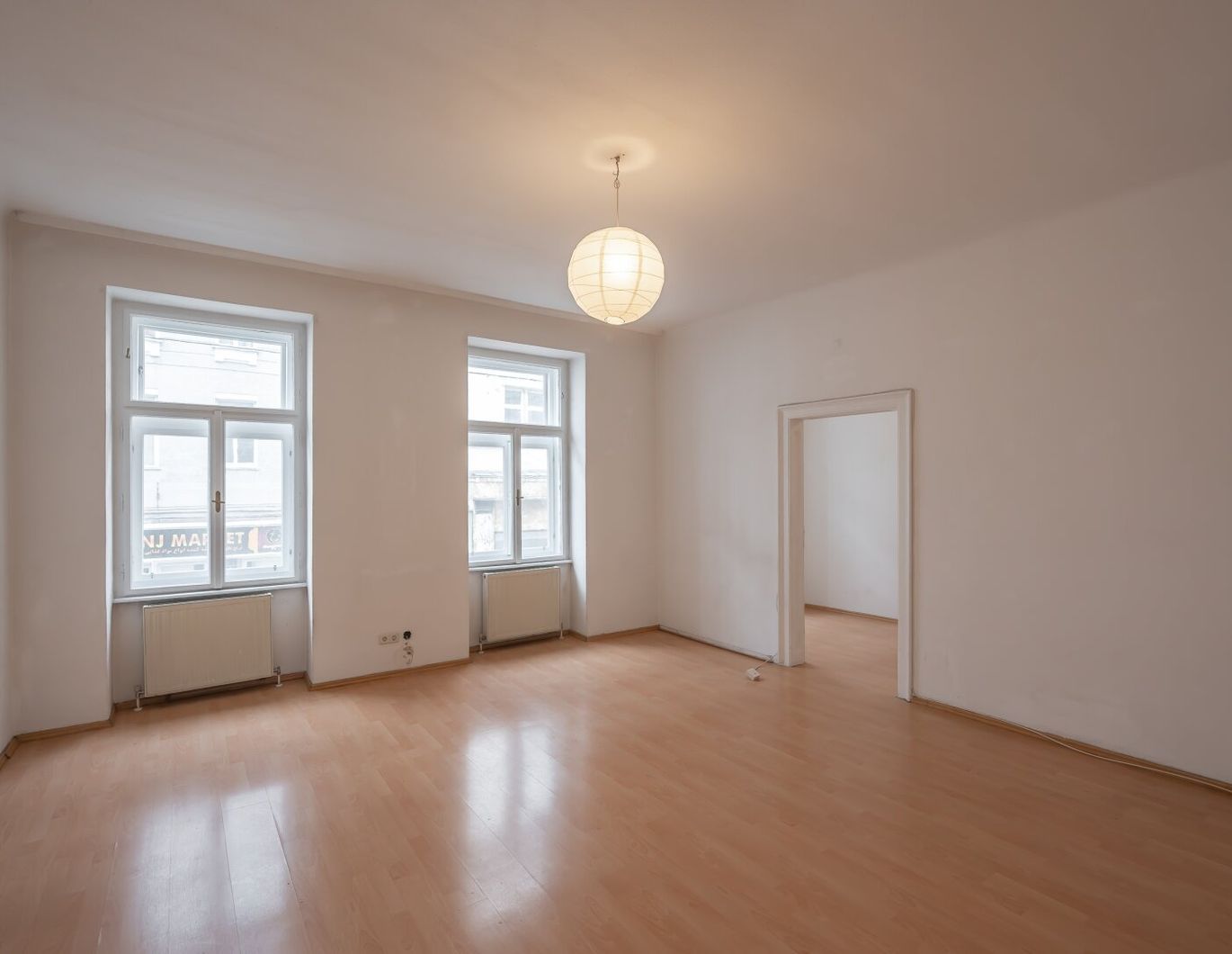 ++NEU++ Renovierungsbedürftige 3-Zimmer Altbau-Wohnung in zentraler Lage!