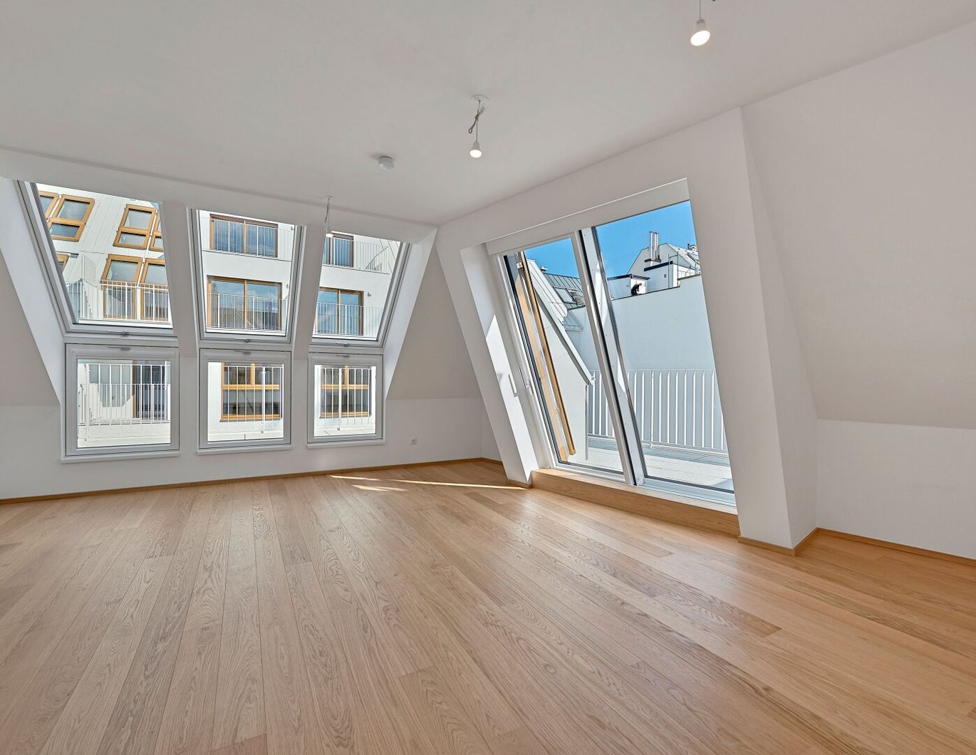 THE TEMPTATION - Dachgeschosstraum - 2 Zimmer mit großzügiger Freifläche und Rundumblick