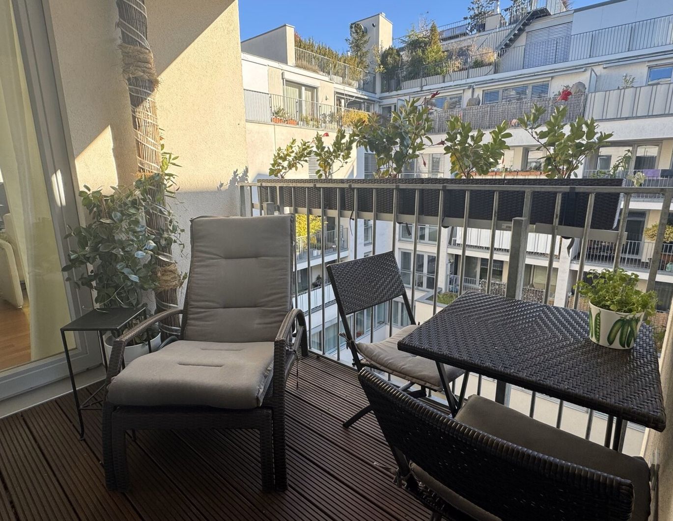 Moderne, ruhige Stadtwohnung mit Loggia und Tiefgaragenstellplatz!