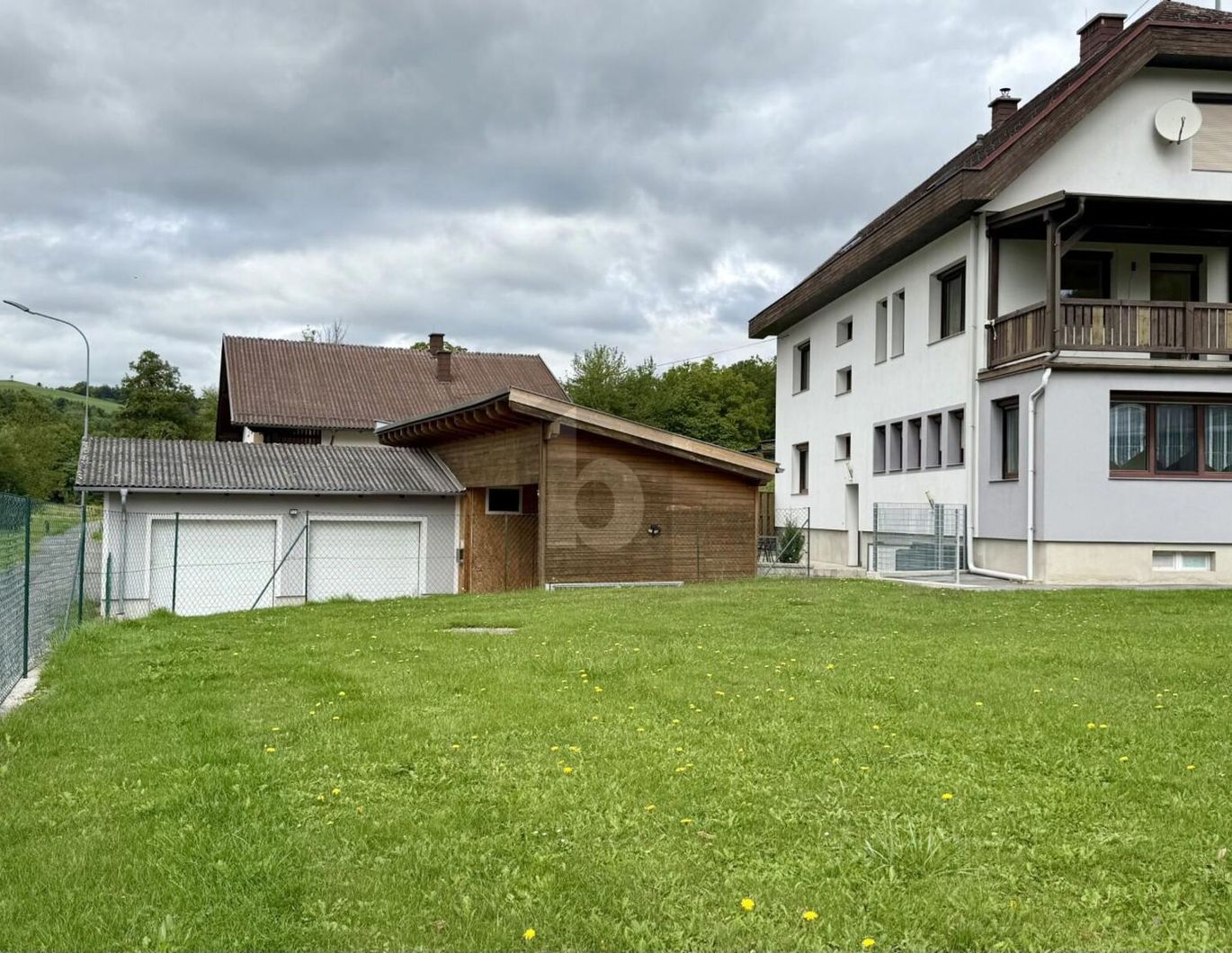 SONNIGER FAMILIENTRAUM MIT VOLLKELLER, 88 QM NEBENGEBÄUDE UND XXL GARTEN