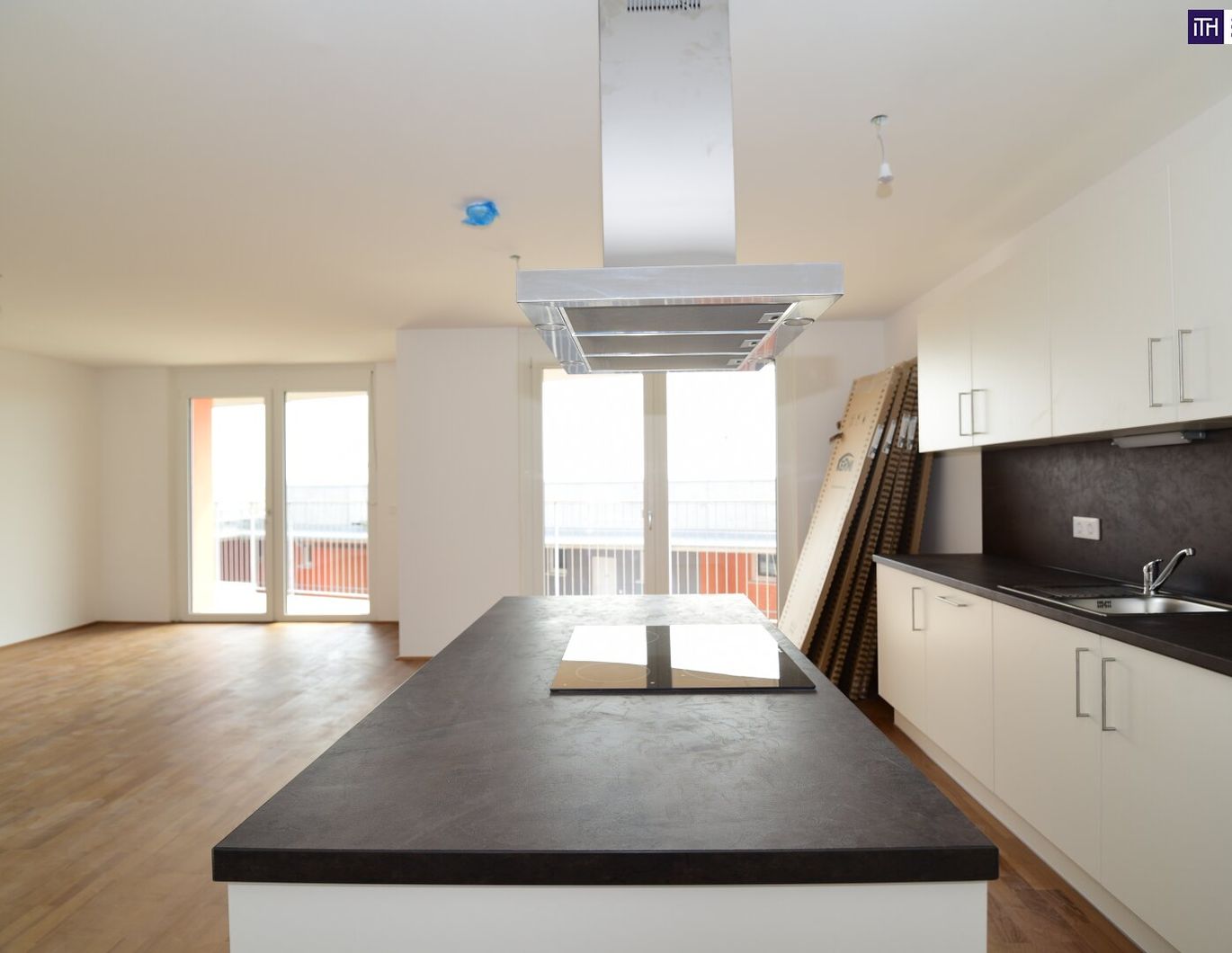 WOW - RESIDIEREN SIE im 5. Obergeschoss! SÜDAUSRICHTUNG mit VIEL SONNE am BALKON! Finanzierung ab 0% Eigenkapital bei guter Bonität!