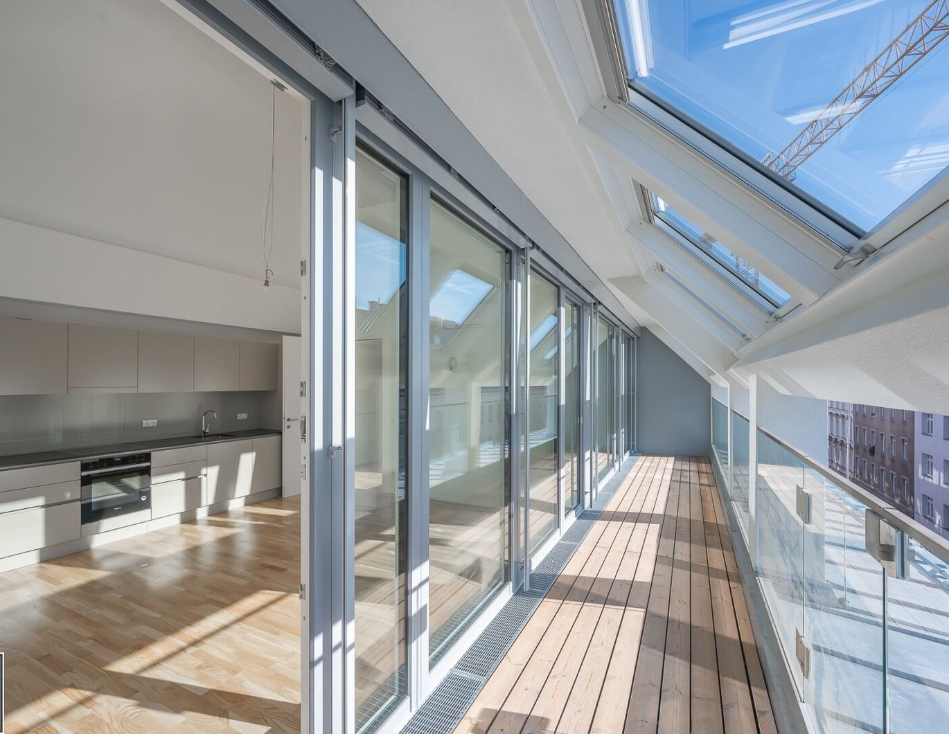 ** DG-Maisonette Wohnung mit Terrasse & WOW-Effekt in bester Innenstadtlage - SALZGRIES - Zweitbezug **