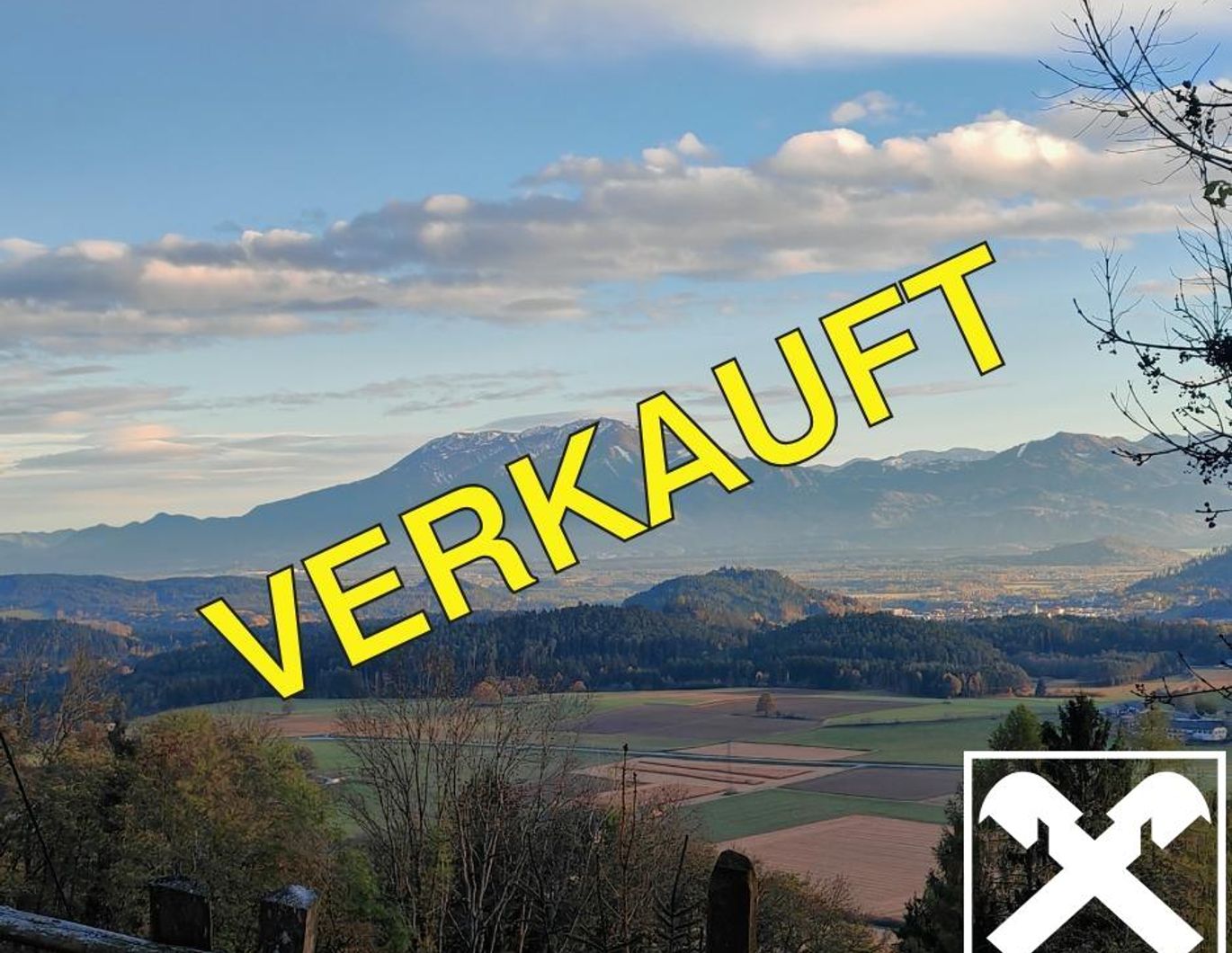 Traumhafte Bergkulisse! Kleinlandwirtschaft mit charmanter Hofstelle und großzügigen Grünflächen