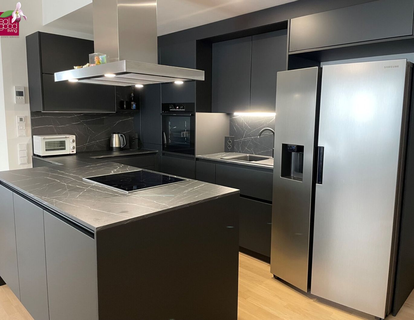 Helio Tower: möbliertes Apartment inklusive Heizkostenakkonto und Garagenplatz