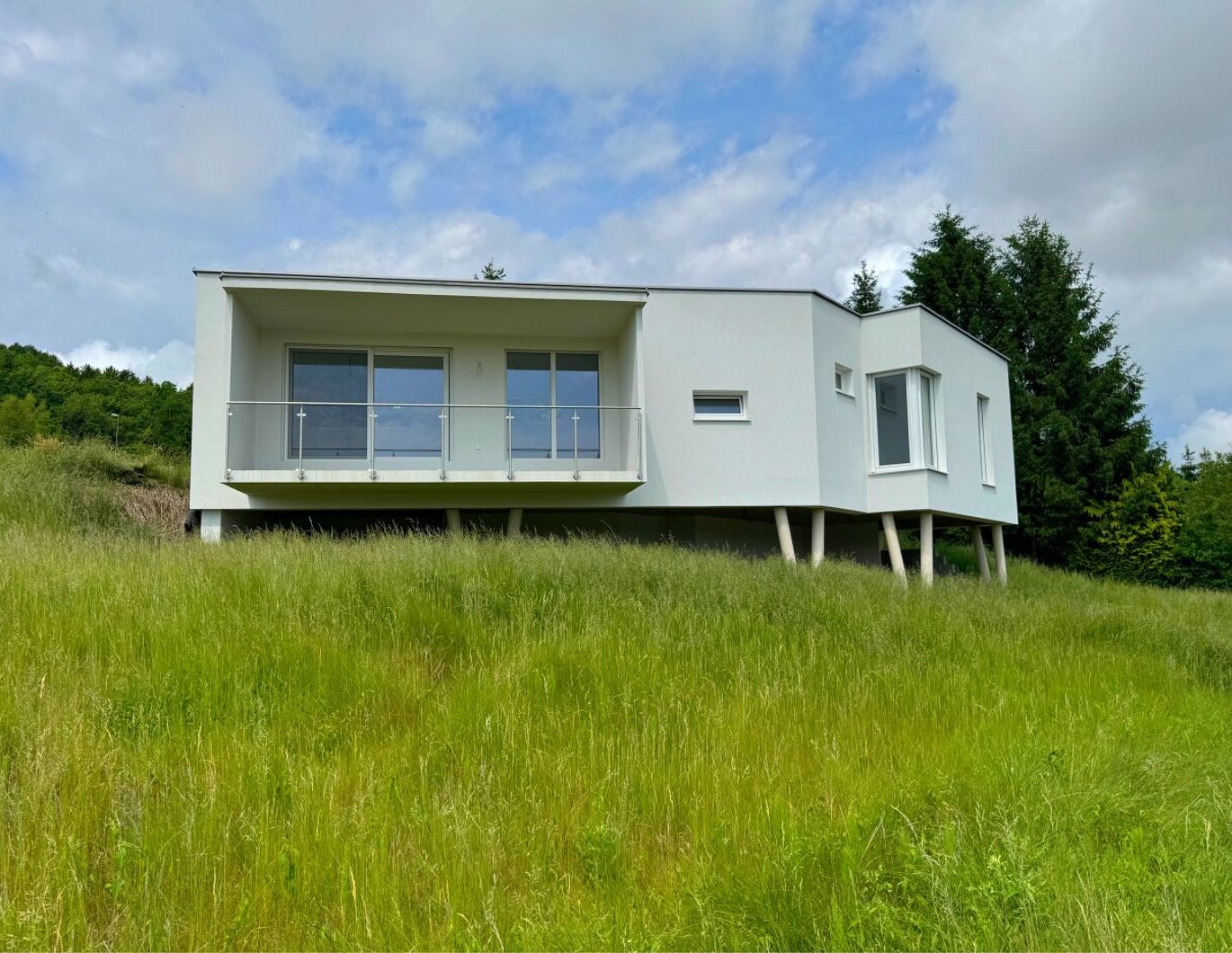 B O C K S D O R F - Sonniger Bungalow mit Panoramablick und Erstbezug!