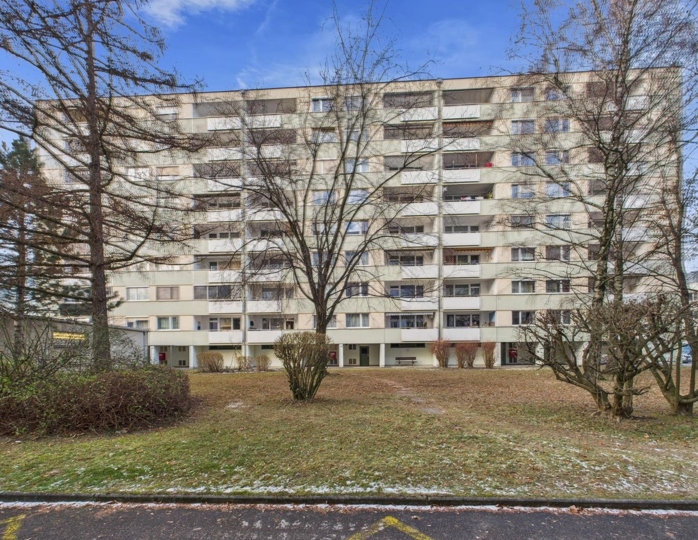 LINZ (Gruberstraße): MIETWOHNUNG ca. 90 m² Wohnfläche + ca. 7 m² LOGGIA, 5 Zimmer + KÜCHE