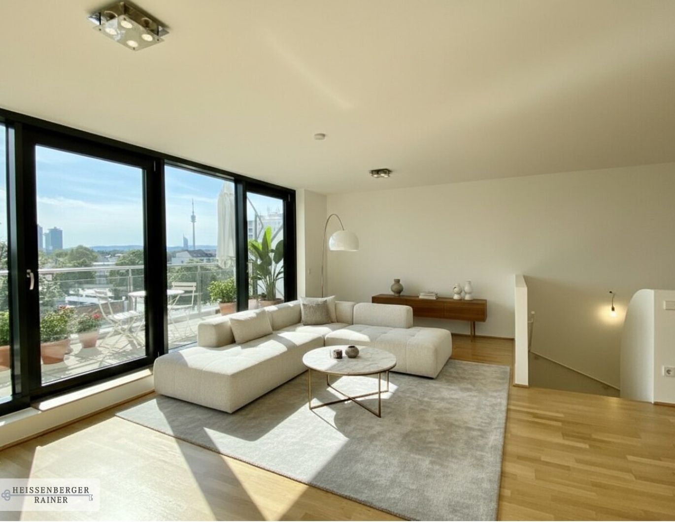 ZWISCHEN ALTER DONAU UND DONAUZENTRUM /// SOFORTIGE MIETEINNAHMEN /// VORSTEUERABZUG MÖGLICH