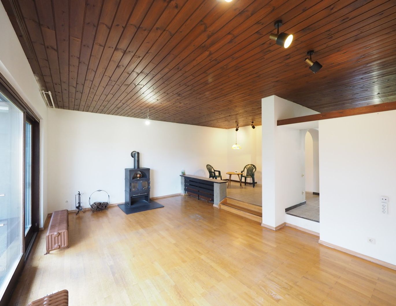 Idyllischer Bungalow im spanischen Stil