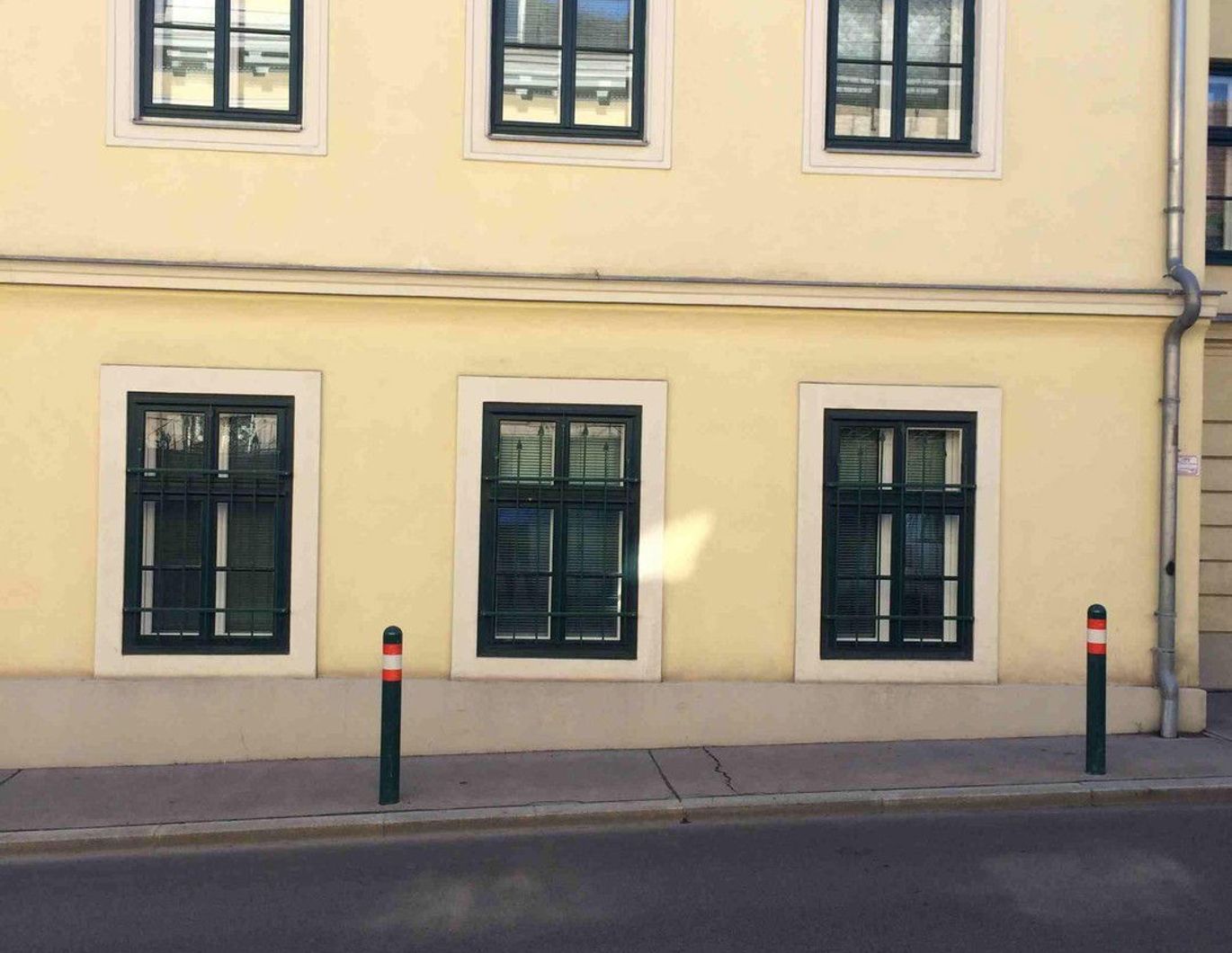 Perfekte 2-Zimmer Studenten WG oder Single mit viel Besuch