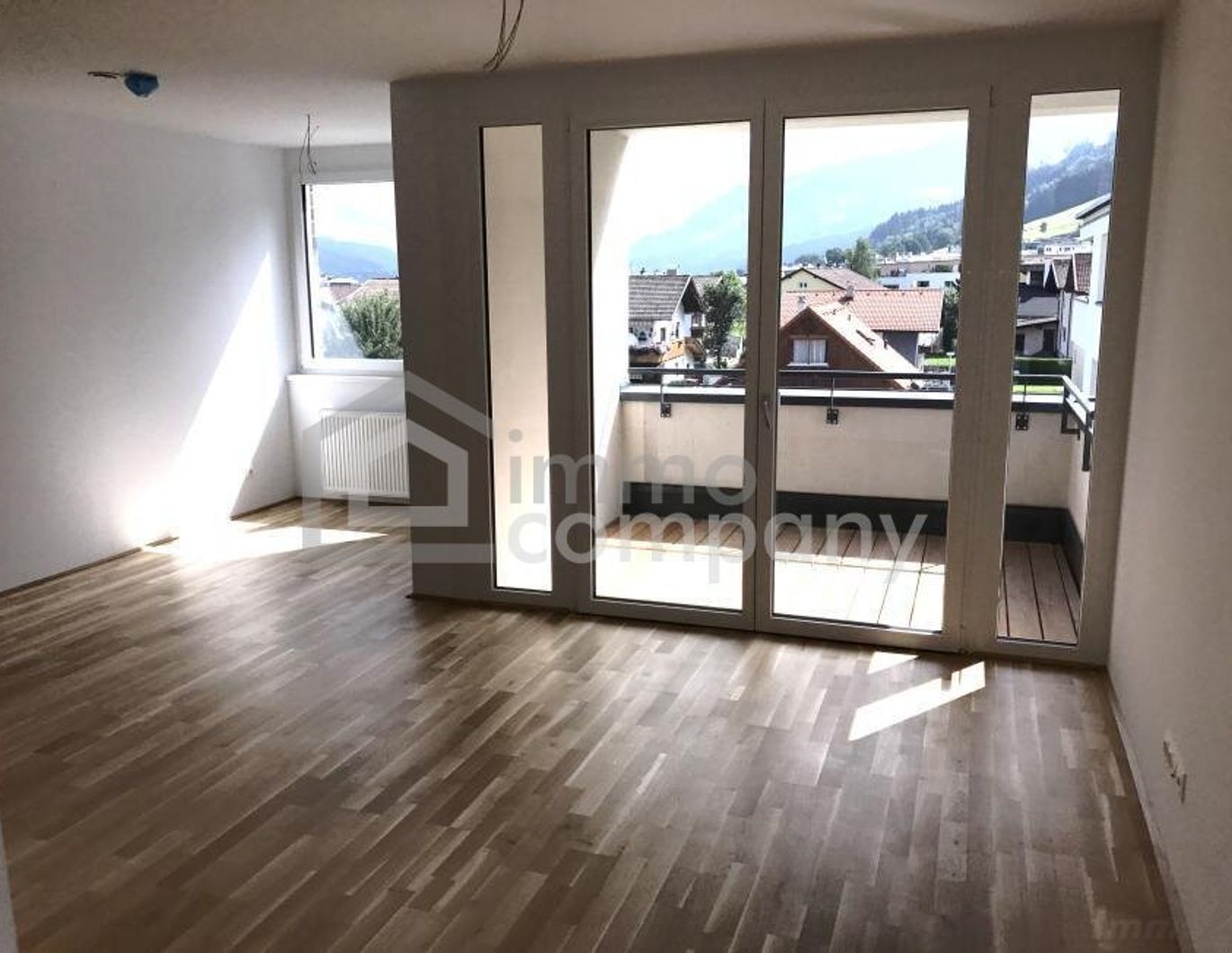 WATTENS neuwertige 2 Zimmer Mietwohnung mit Topausstattung + 2 Tiefgaragenplätze