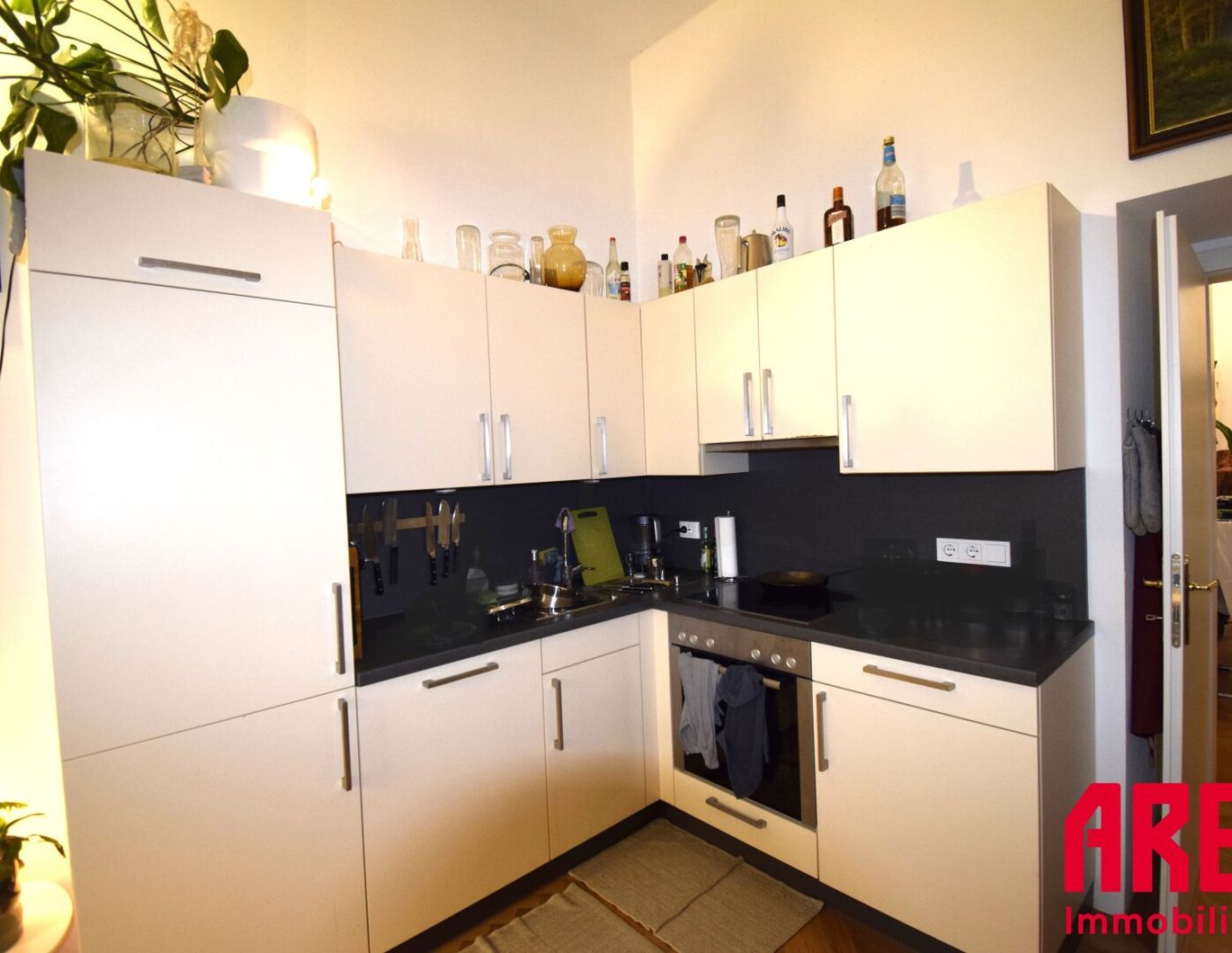 STILVOLLE ALTBAUWOHNUNG - NÄHE MARIENDOM - TOP 01