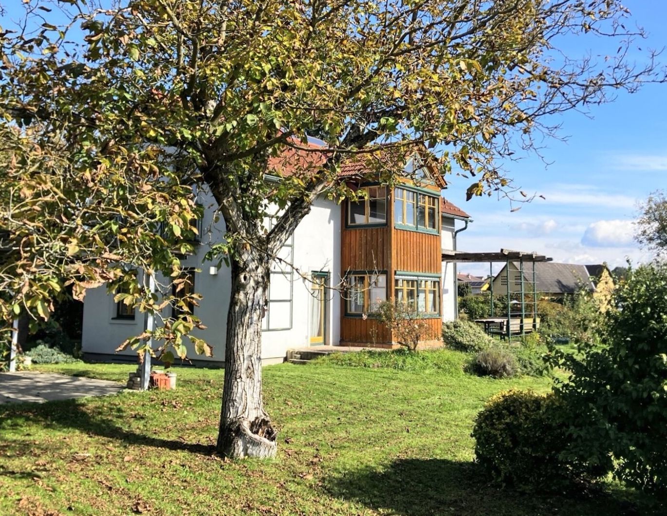 Romantisches Wohnen mit Blick ins Grüne