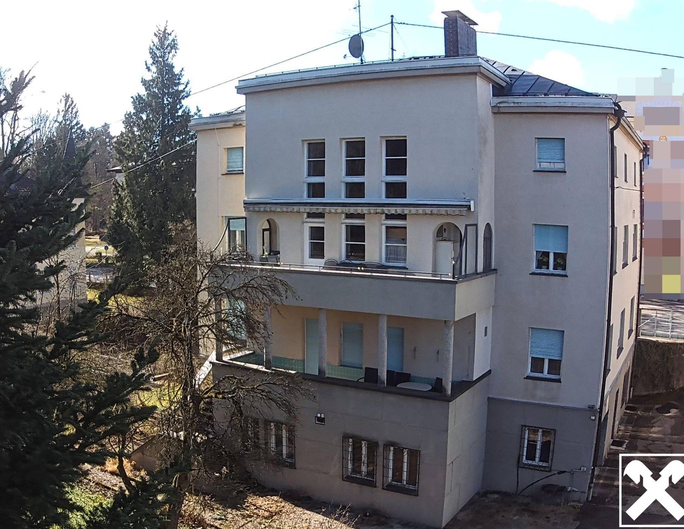 Herrschaftliche Villa mit großem Grundstück und Altbaumbestand !!!