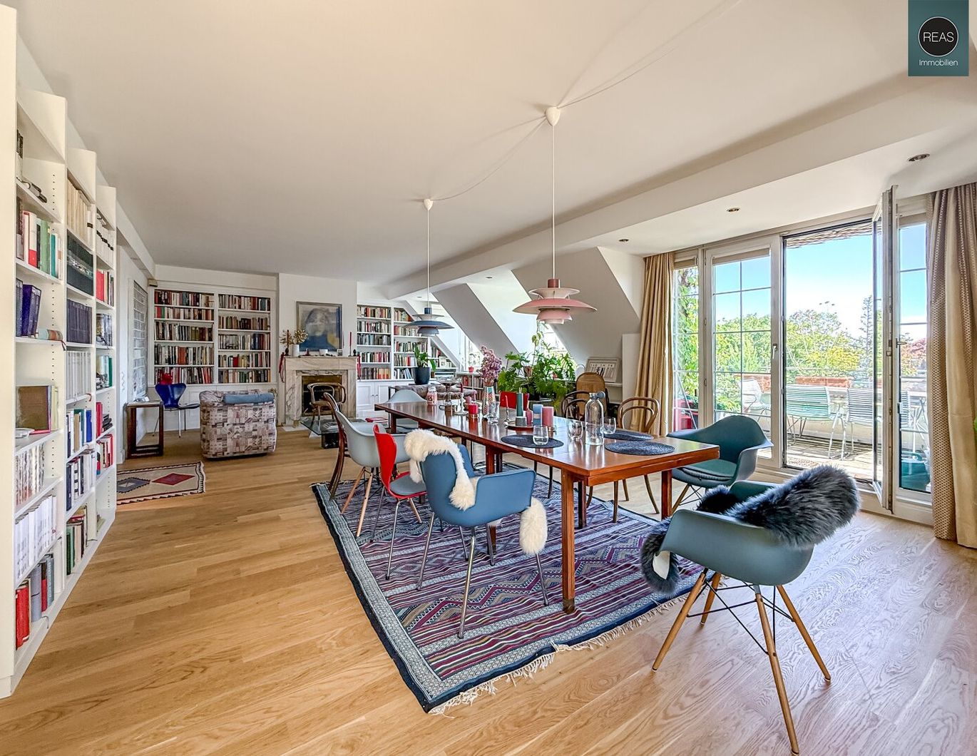 Döblinger Cottage ! Klimatisiertes Luxus - Dachgeschoss - Apartment mit 2 Terrassen! Garage verfügbar!