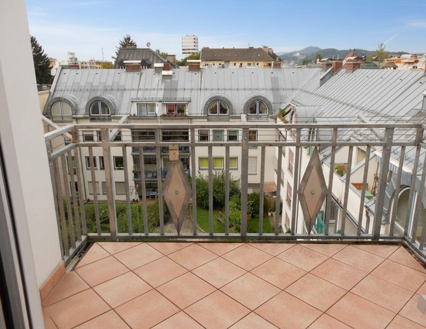 Loft-Feeling! Stilvolle Dachgeschoßwohnung nahe Linzergasse