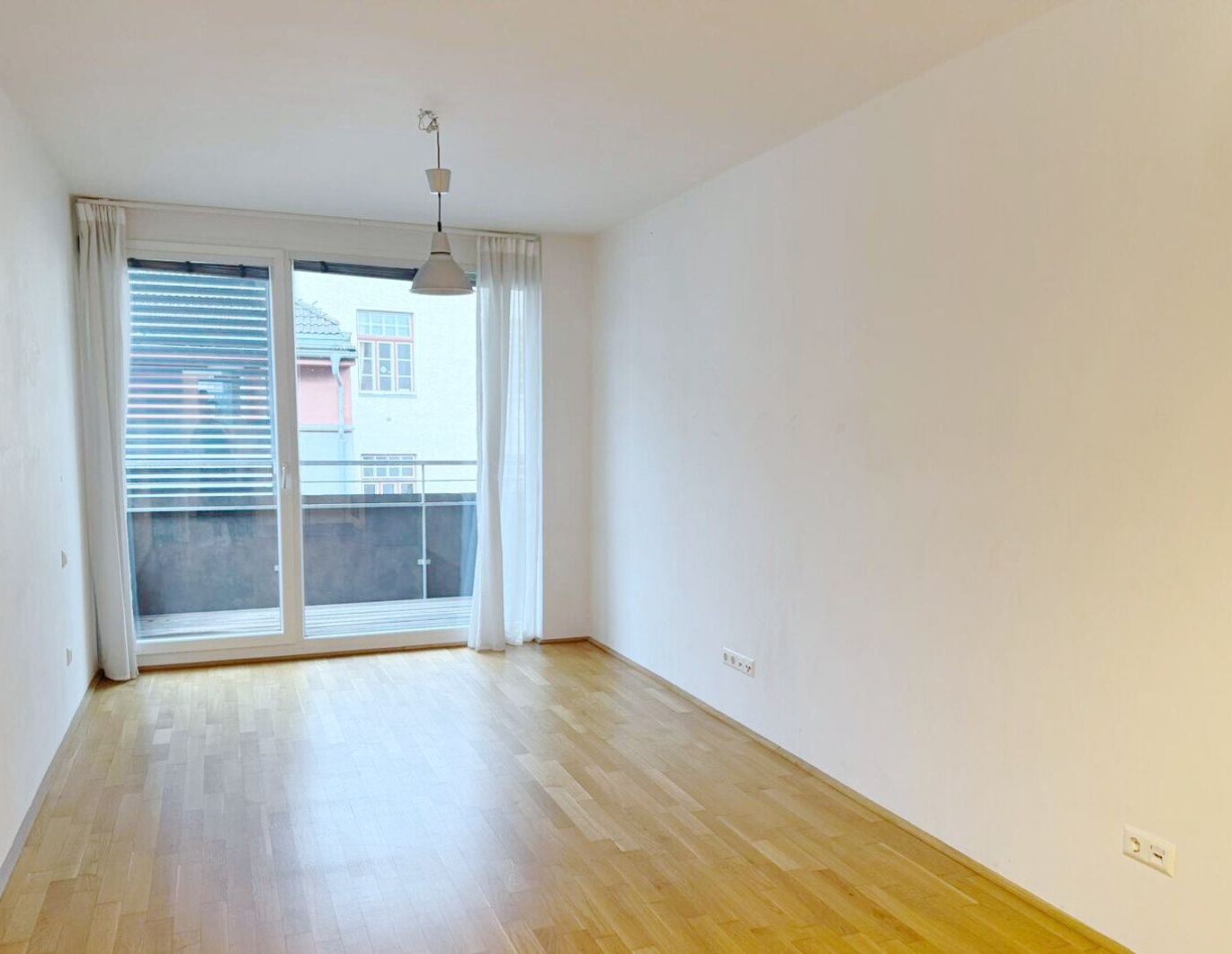 schöne, zentrale 1-Zimmer-Wohnung mit Balkon