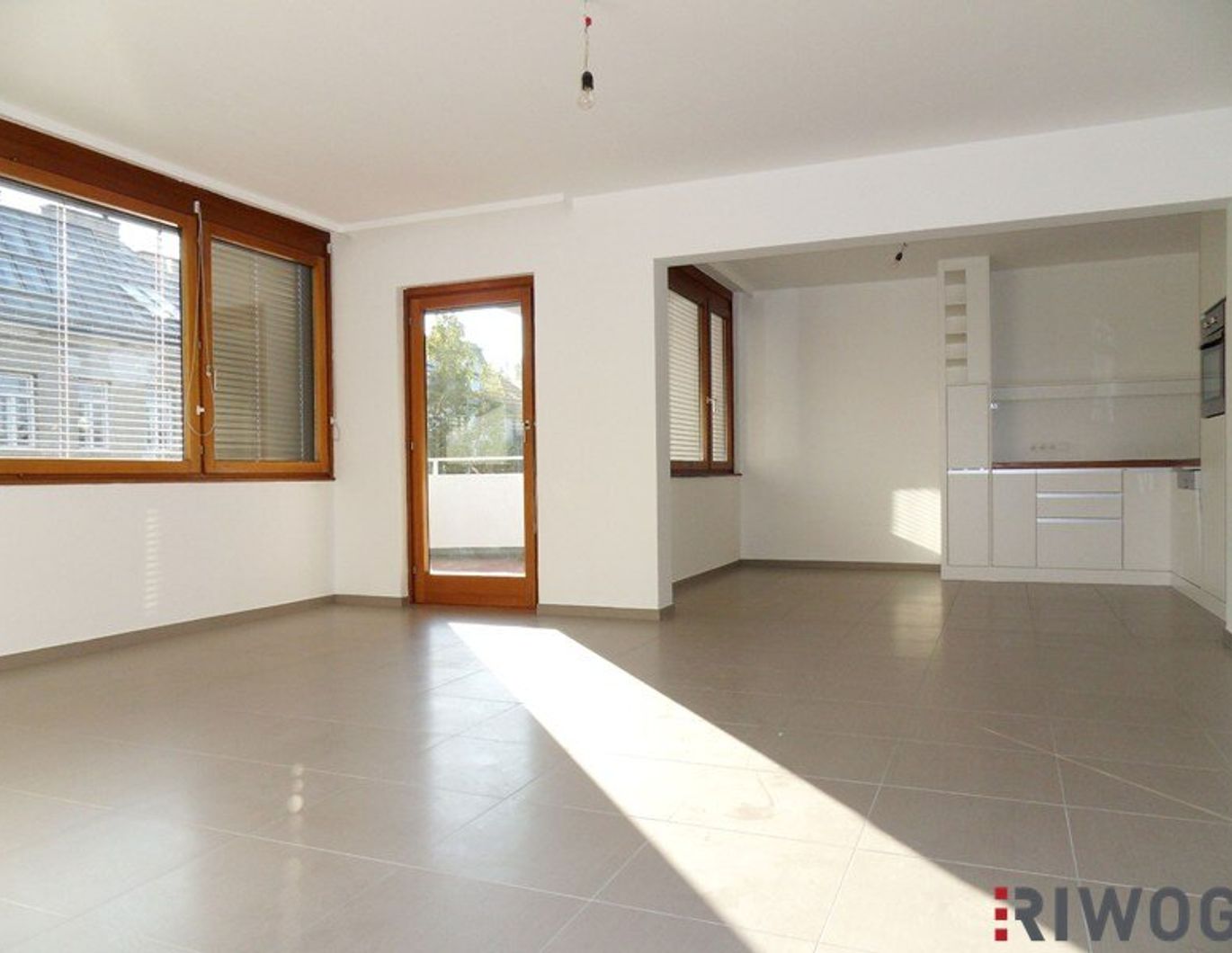 Top Lage im Neunten I 2 Loggien I Stellplatz I Pool und Sauna I zwischen Währinger Straße und Liechtensteinstraße I Nähe U4 und U6