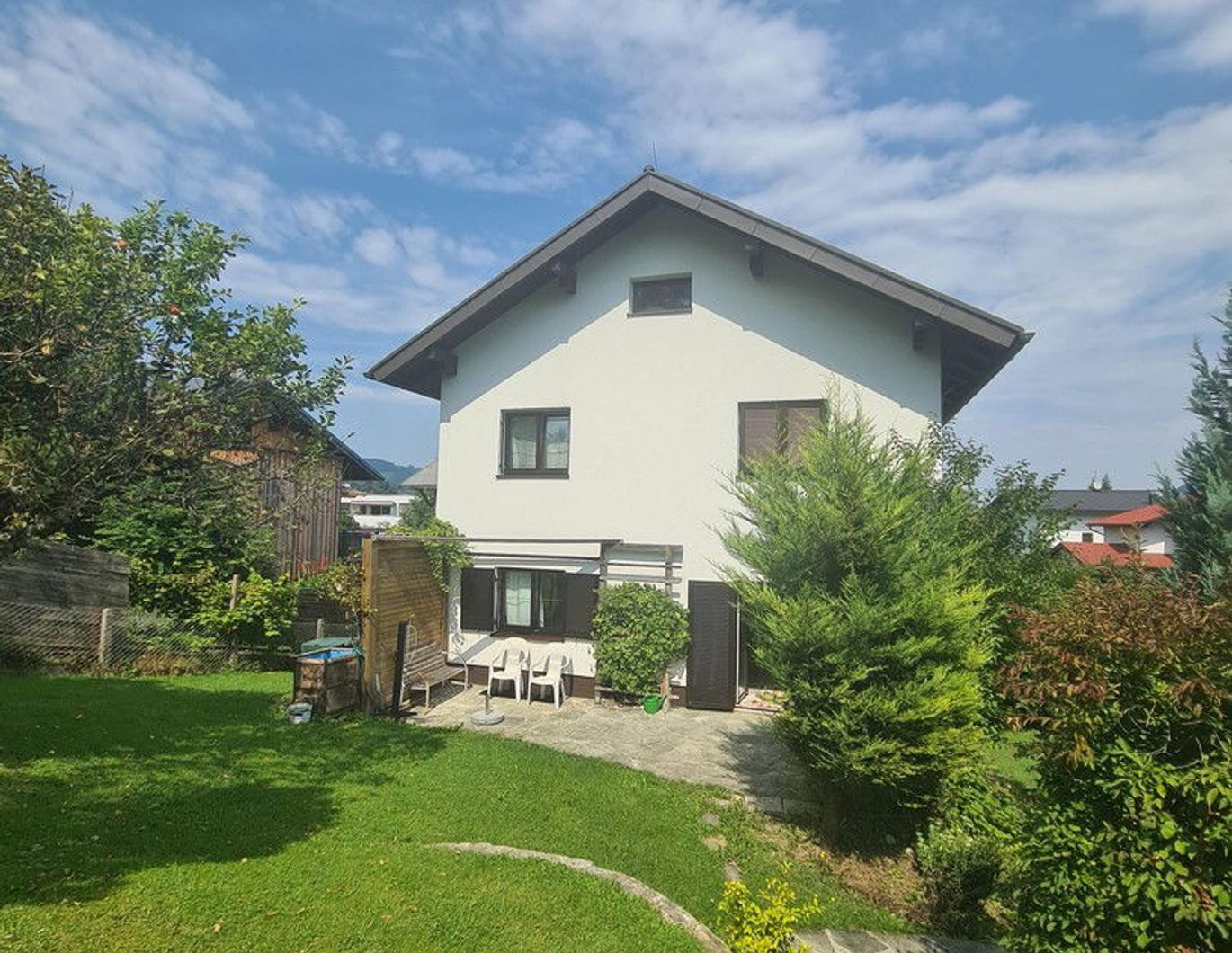Geräumiges Einfamilienhaus mit Garten und Traunsteinblick in ruhiger Lage