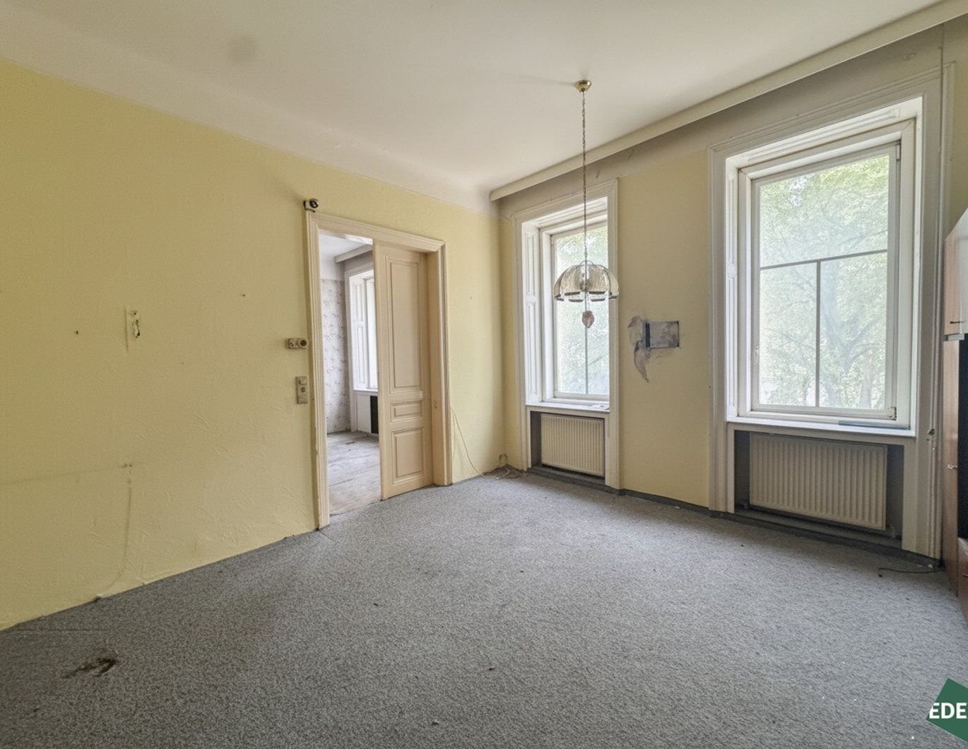 Wohnung mit Potential: Sanierungsbedürftige 2-Zimmer Wohnung nahe Augarten