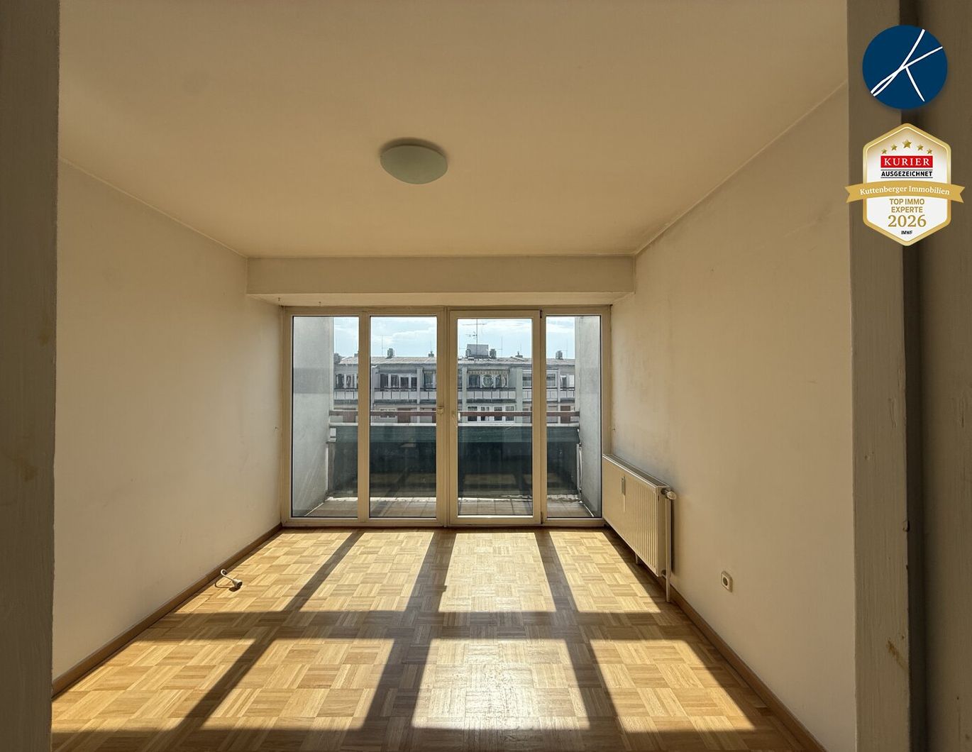 Helle DG-Wohnung mit 3 Balkonen in INNENSTADTLAGE