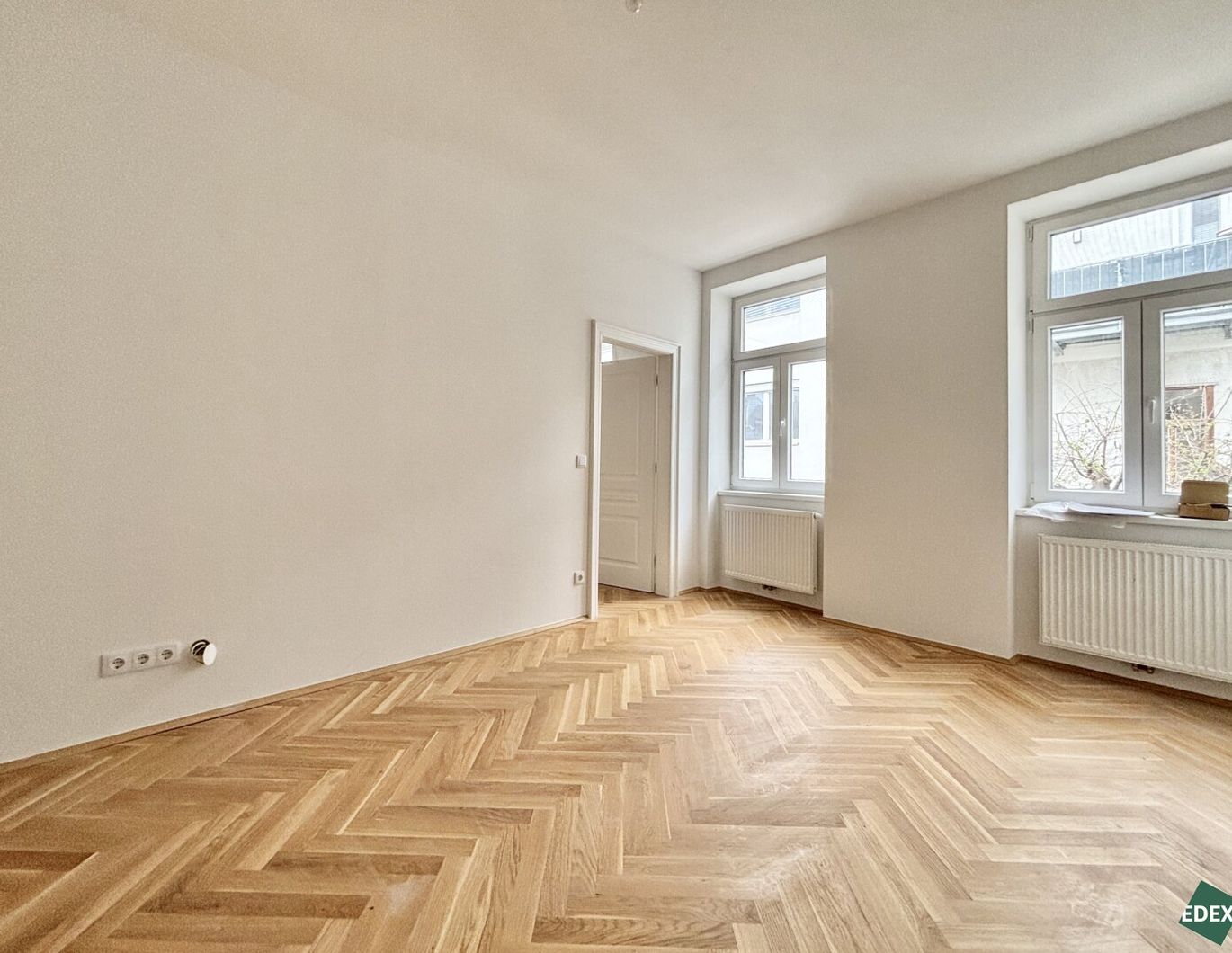 Erstbezug nach Sanierung: Schöne 2-Zimmer-Altbauwohnung in ruhiger Innenhoflage