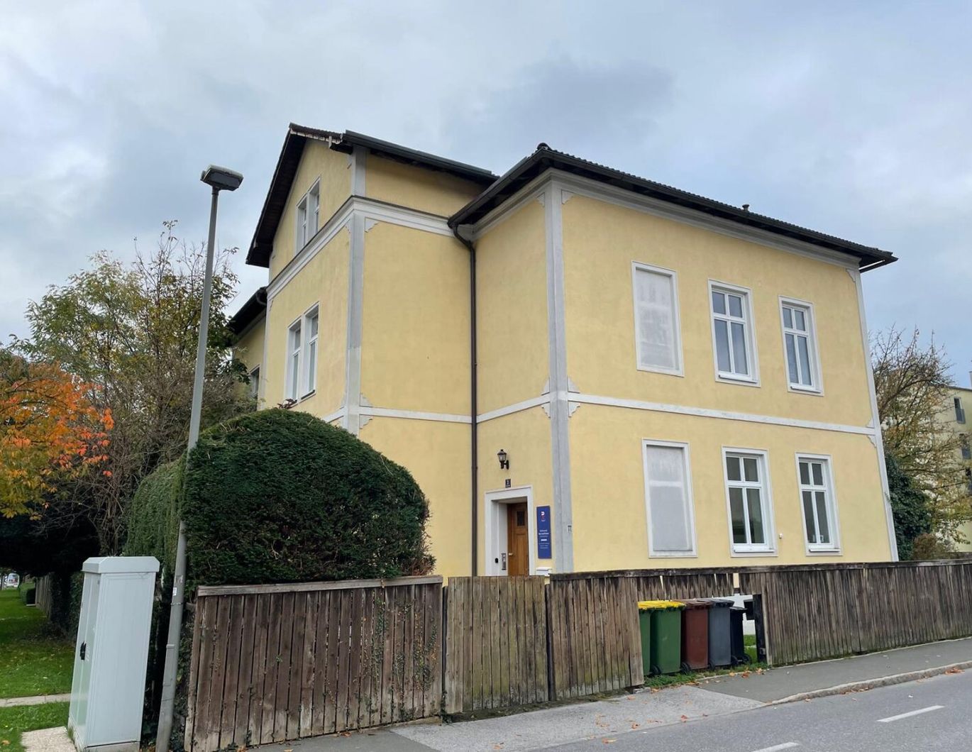 FAMILIENHIT - WOHNEN in stilvoller, zentral gelegener VILLA