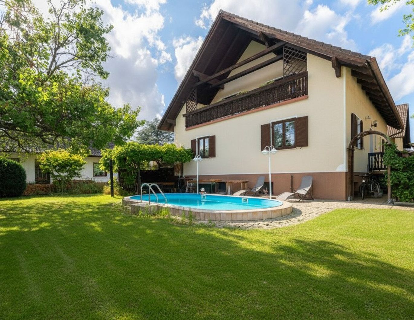 Familienidylle mit Pool und großem Garten in Rannersdorf - Einziehen & Wohlfühlen!