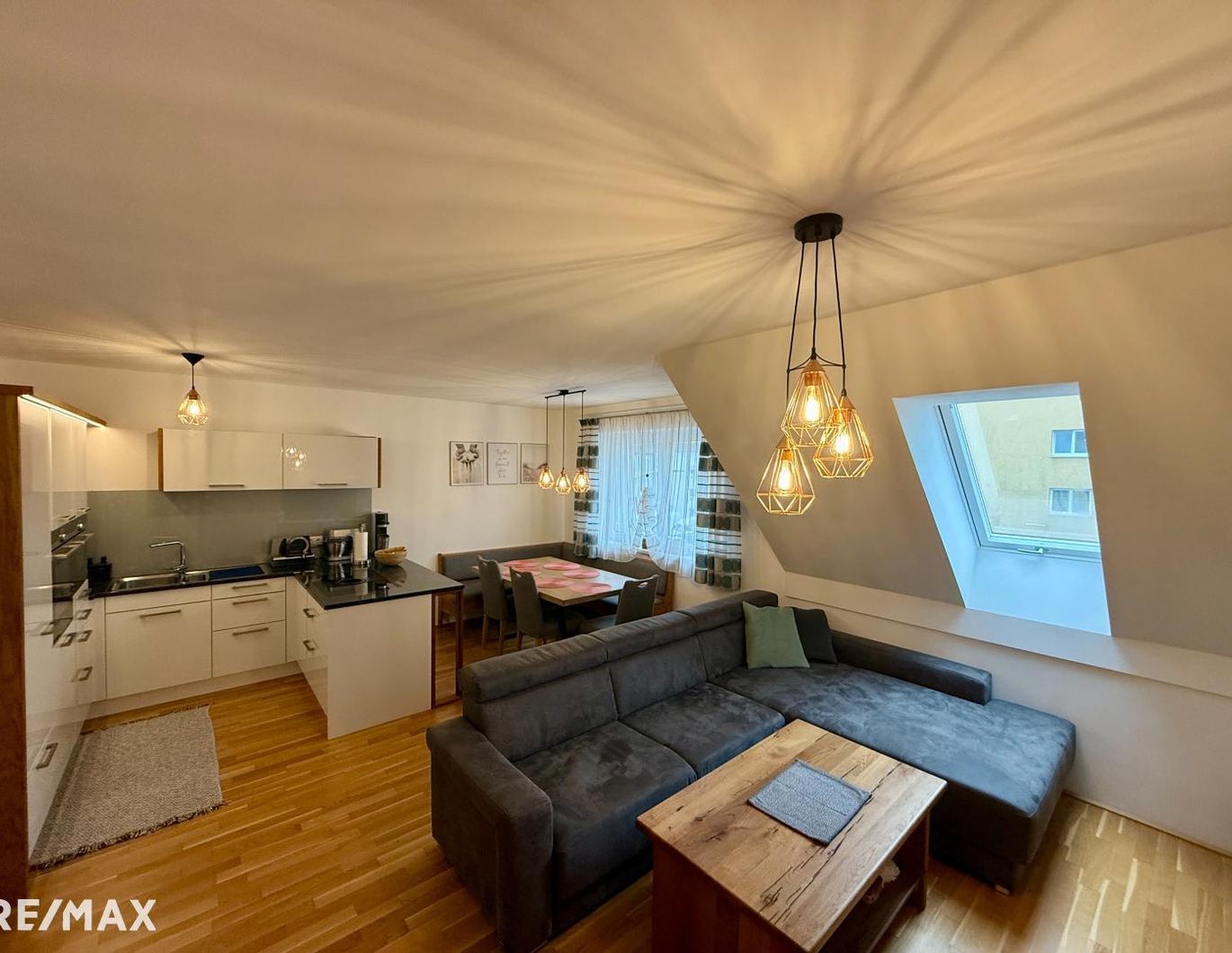Neubau-Penthouse - Maisonette mit Tiefgaragenplatz