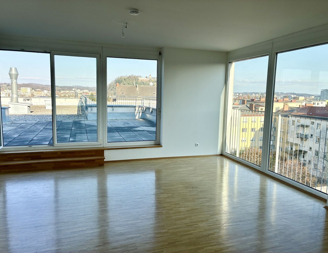 Exklusive 3-Zimmer-Dachterrassenwohnung mit Schlossbergblick in Graz