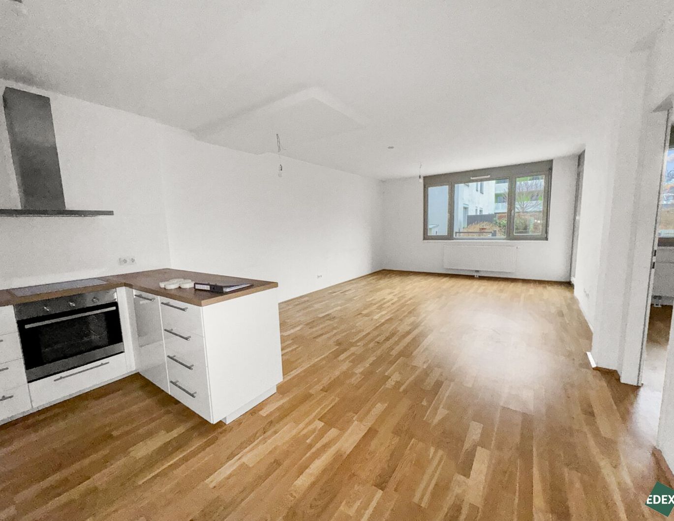 Moderne 4-Zimmer Wohnung mit Garten und Terrasse nahe Siemens AG