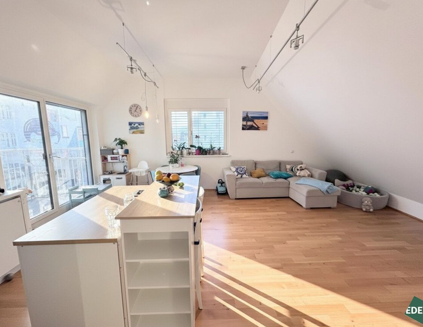 Klimatisiert: Schöne 4-Zimmer-Wohnung mit Terrasse in 1050 Wien