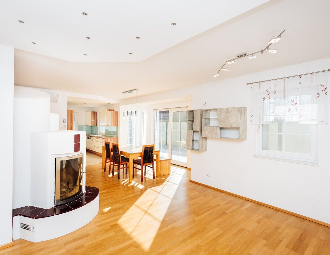 Top Preis-Leistung: Traumhaus mit Pool, PV-Anlage & vielen Extras - Ihr Zuhause mit Wohlfühlgarantie!