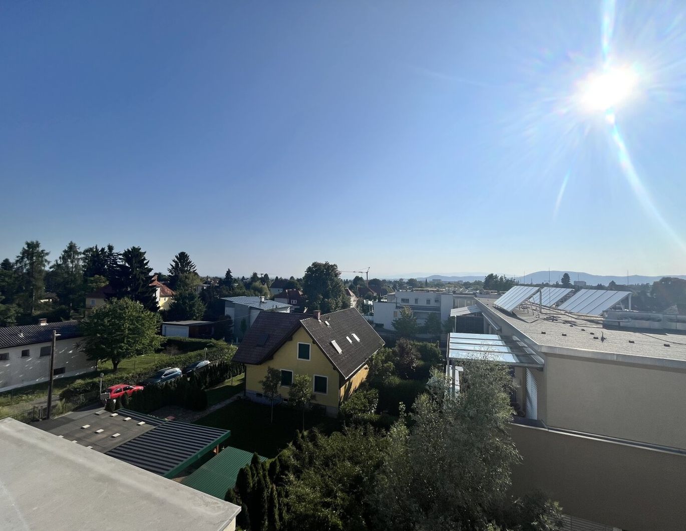 Graz-St.Peter: Terrassenwohnung mit außergewöhnlicher Raumhöhe und Tiefgarage! Wohnen mit Weitblick!